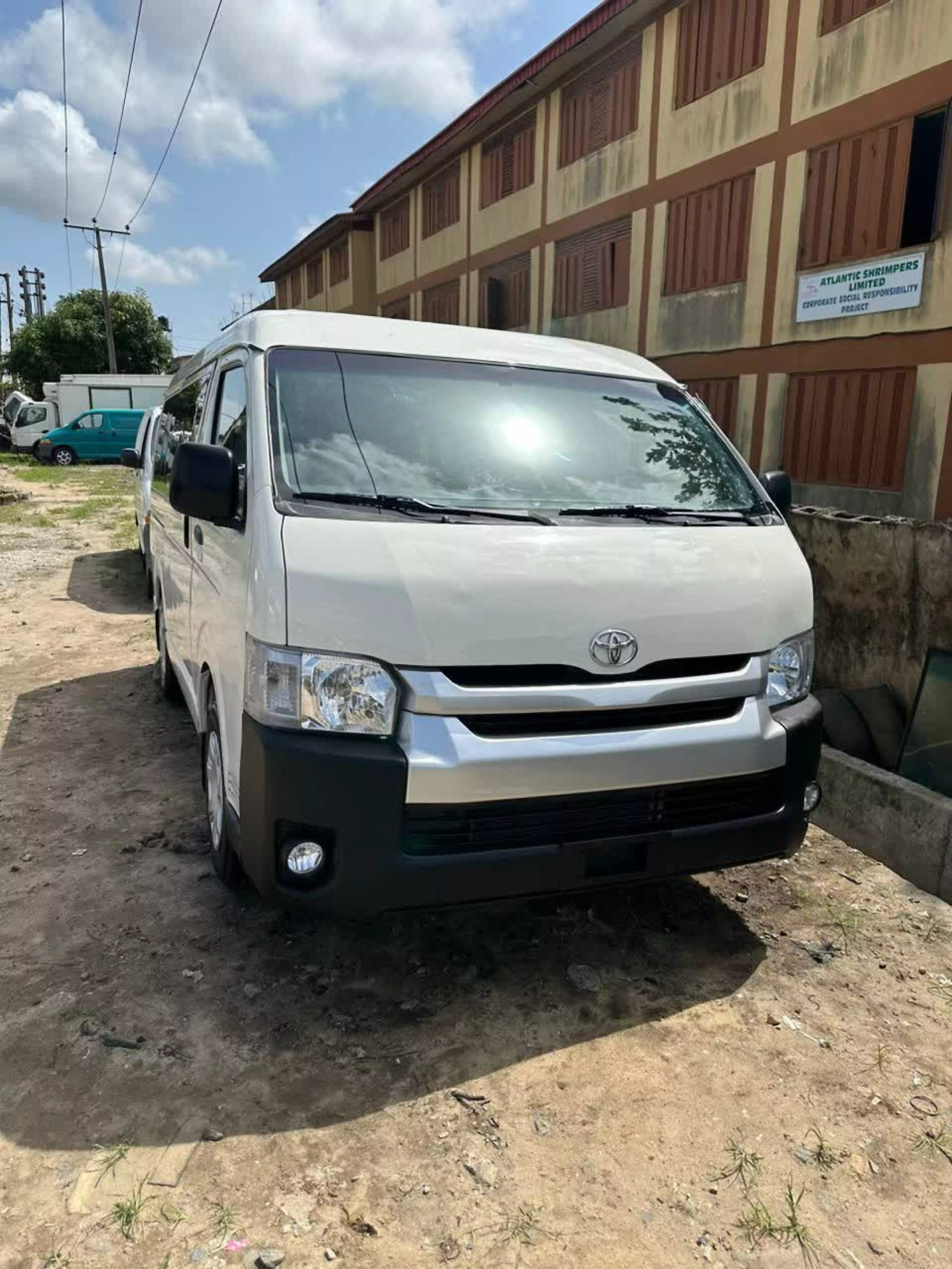 Toyota Hiace - 2012