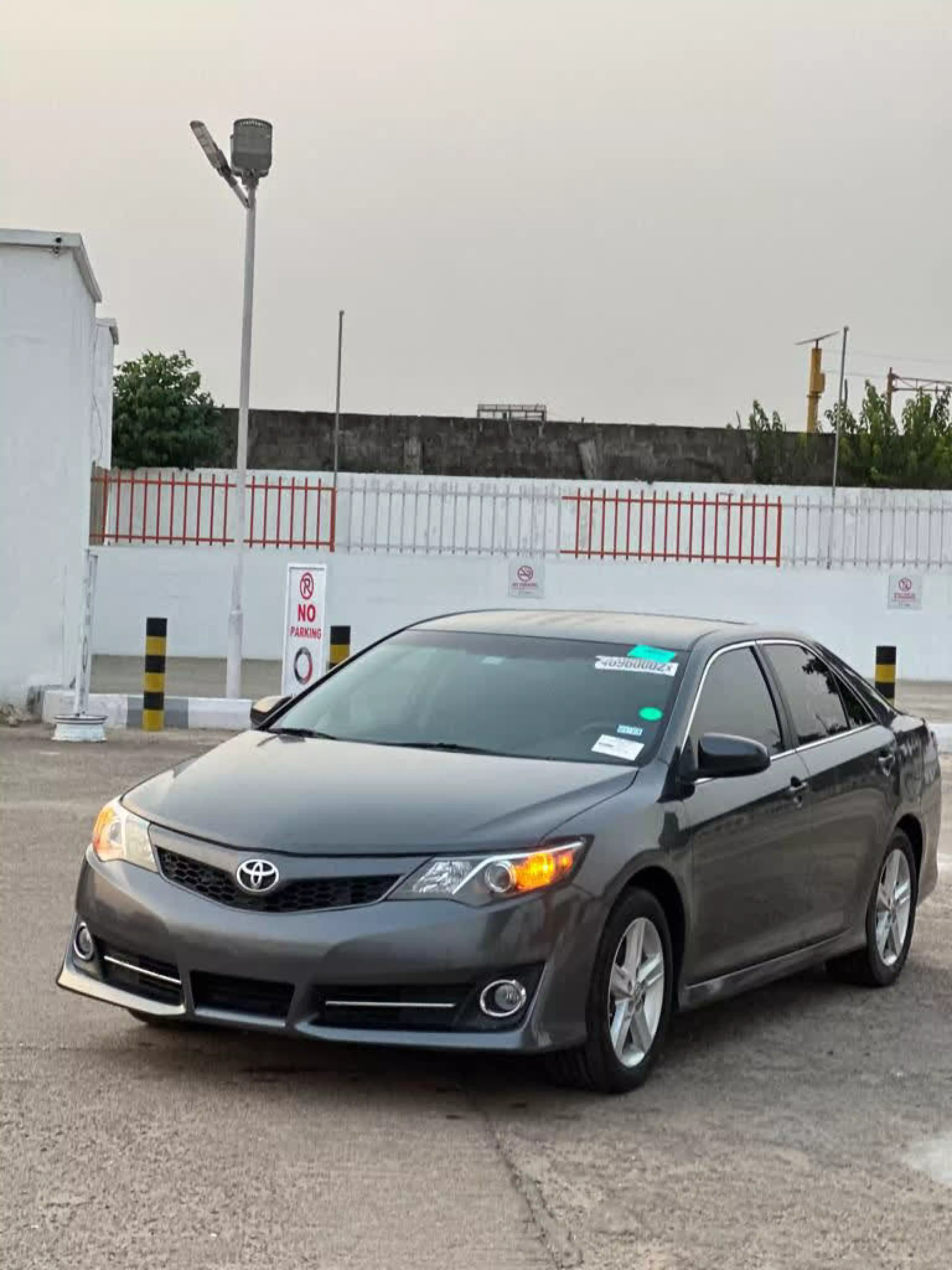 Toyota Camry - 2012