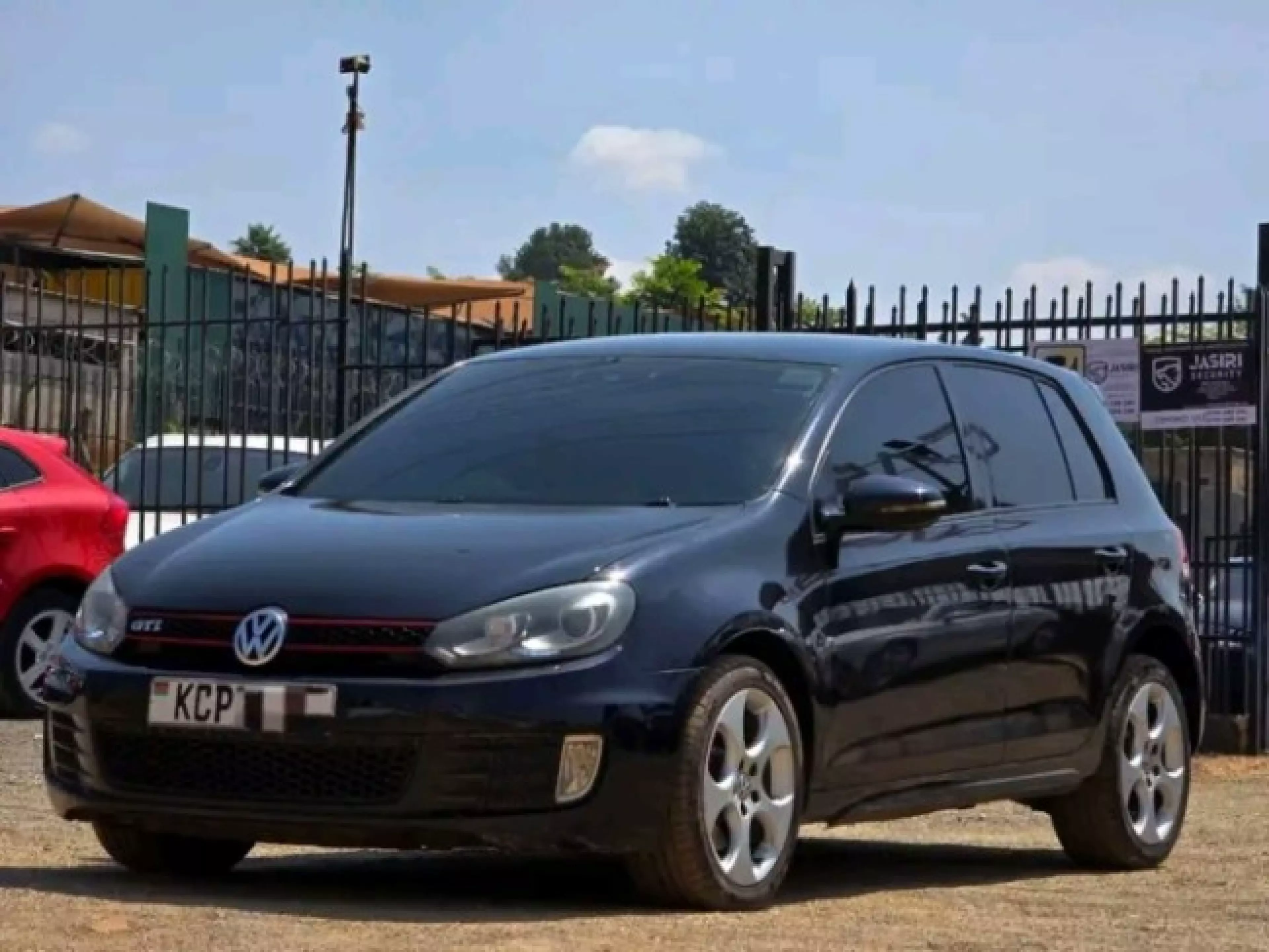 VOLKSWAGEN CADDY VAN - 2012