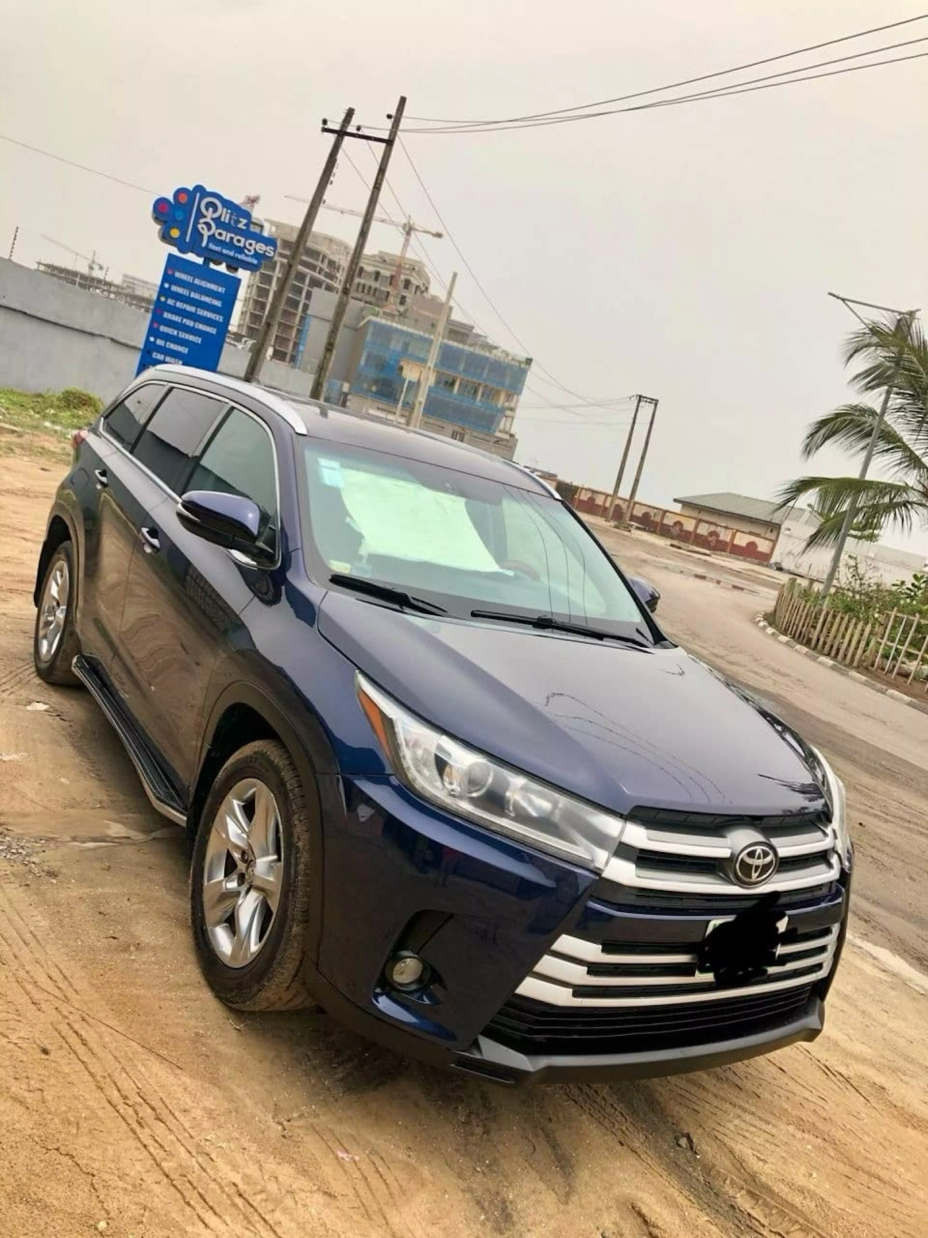Toyota Highlander   - 2015