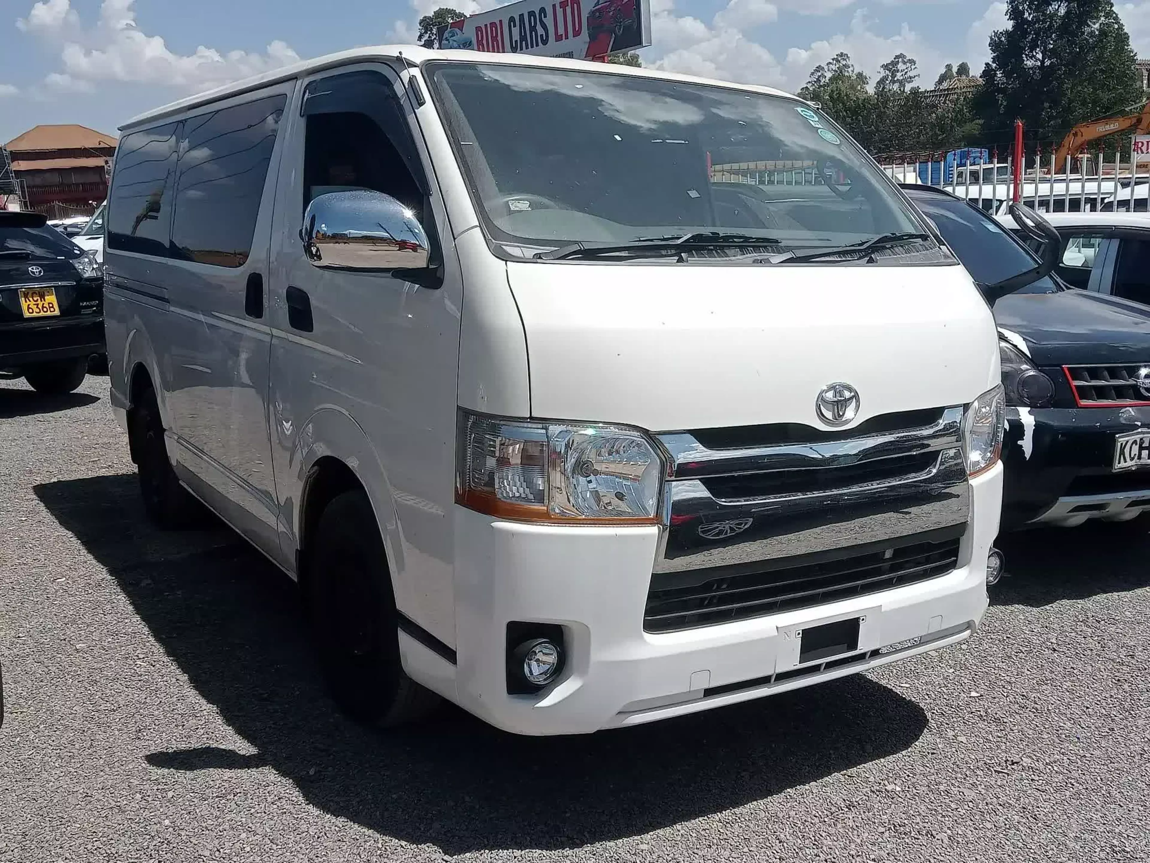 Toyota Hiace - 2015