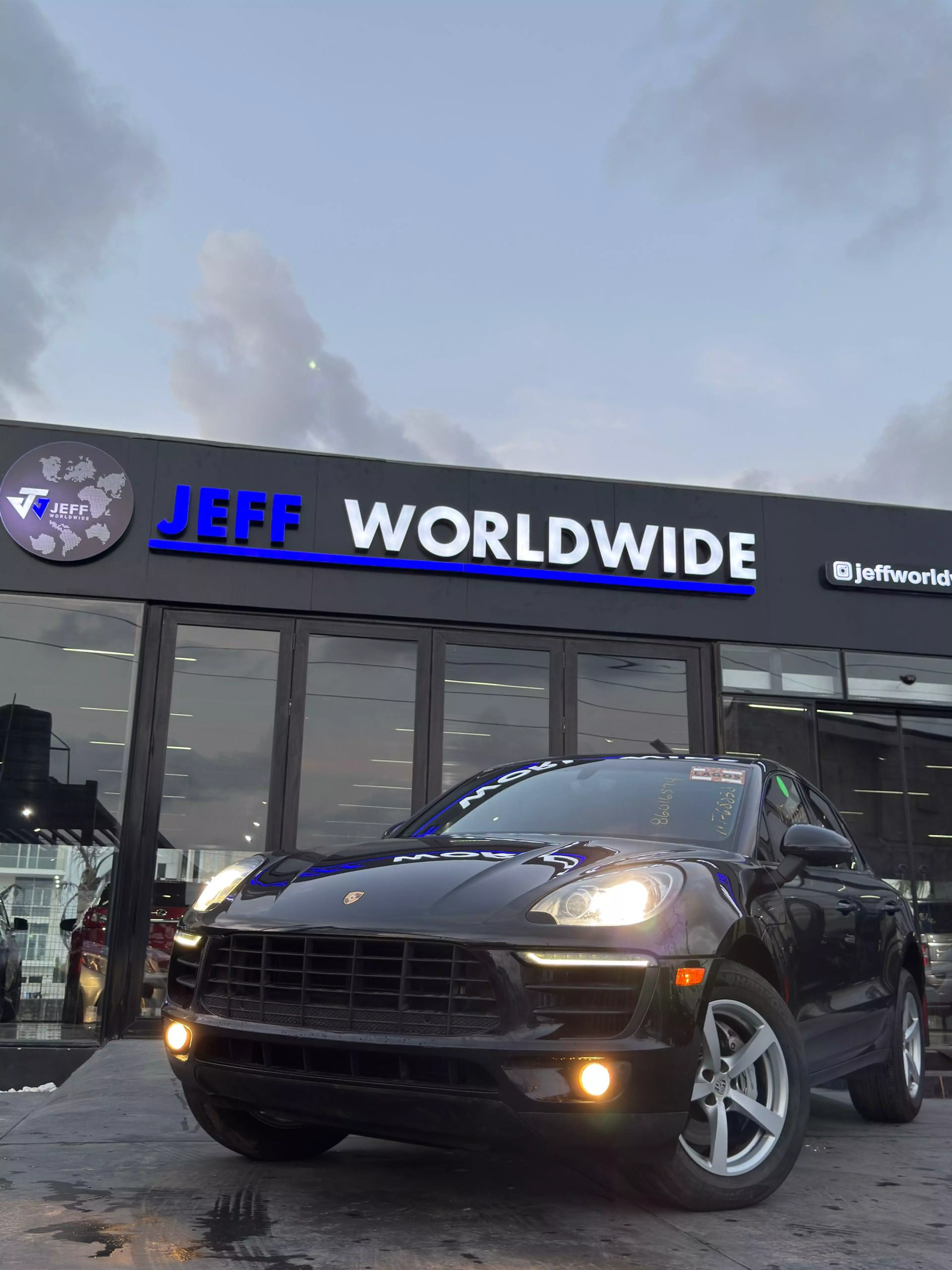 PORSCHE Macan - 2016