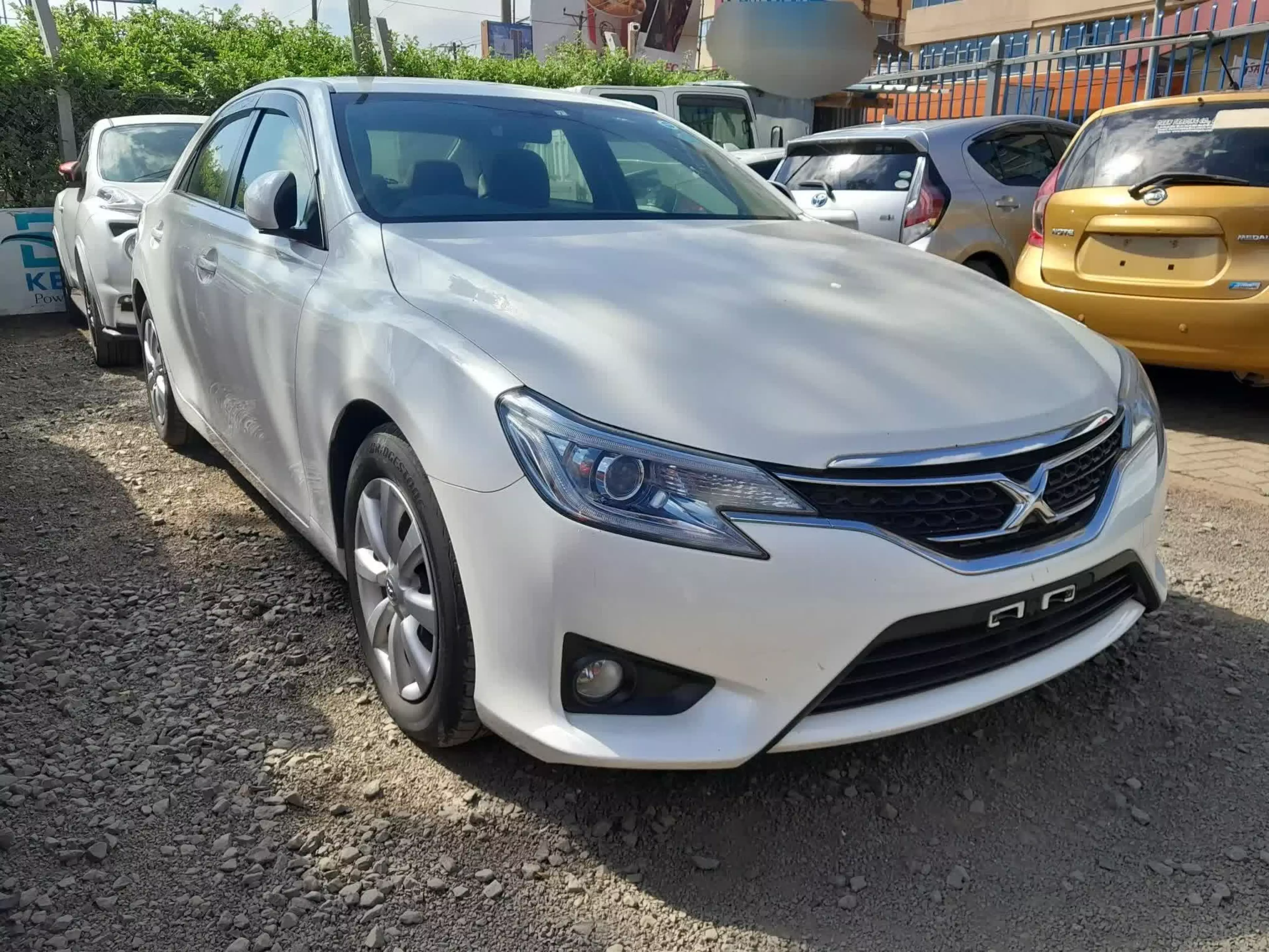 Toyota Mark X - 2015