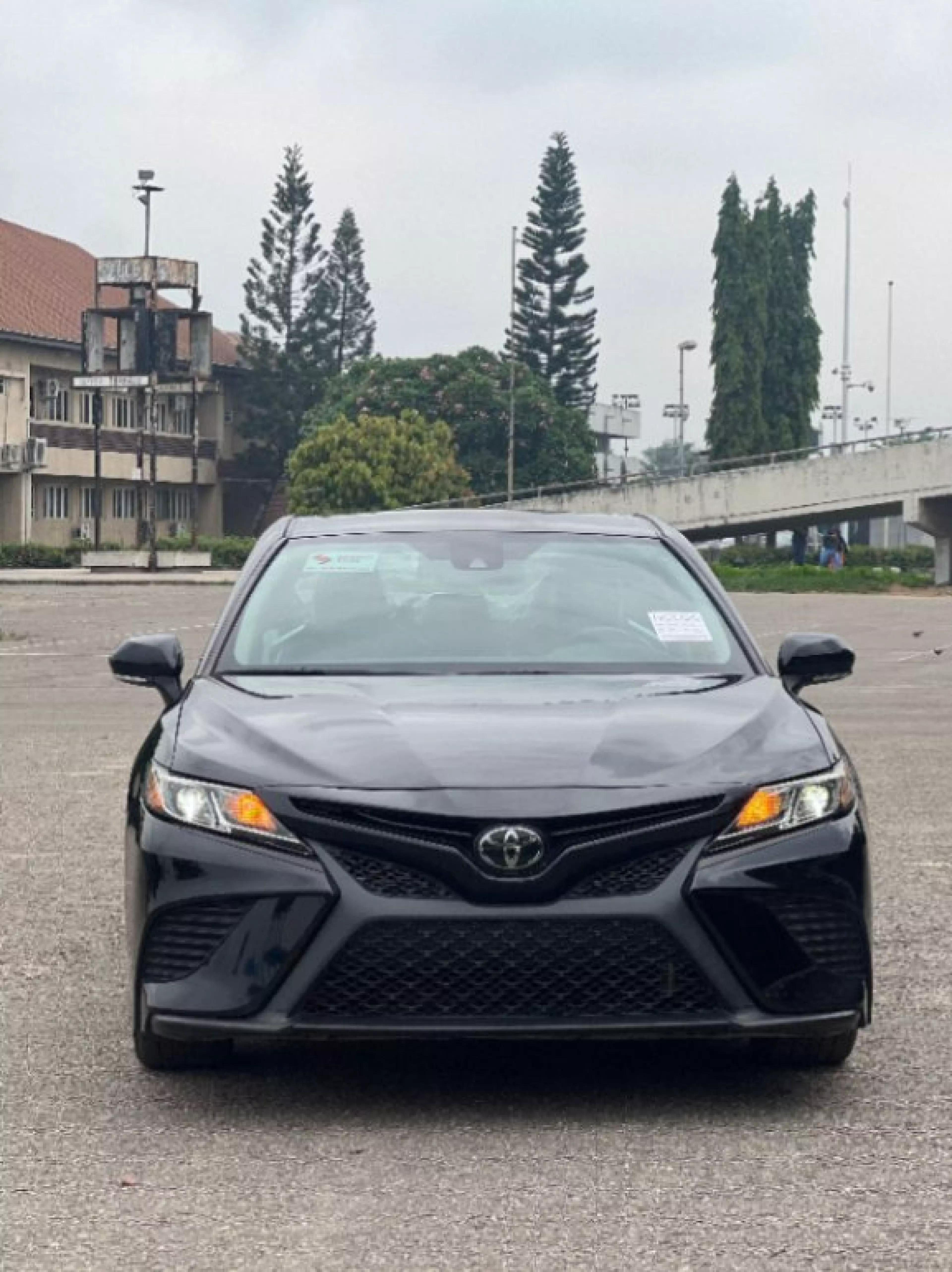 Toyota Camry - 2019