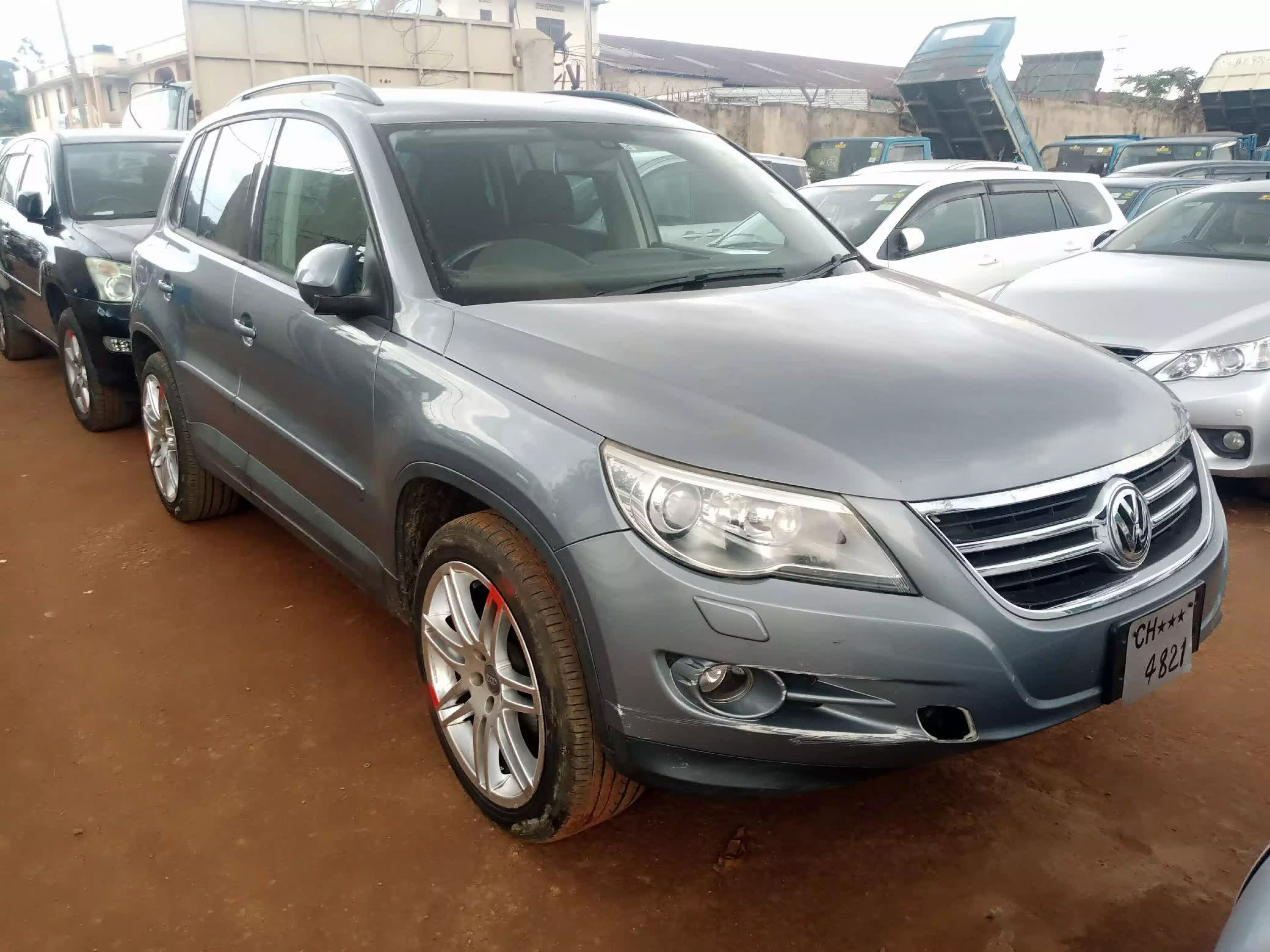 Volkswagen Tiguan - 2009