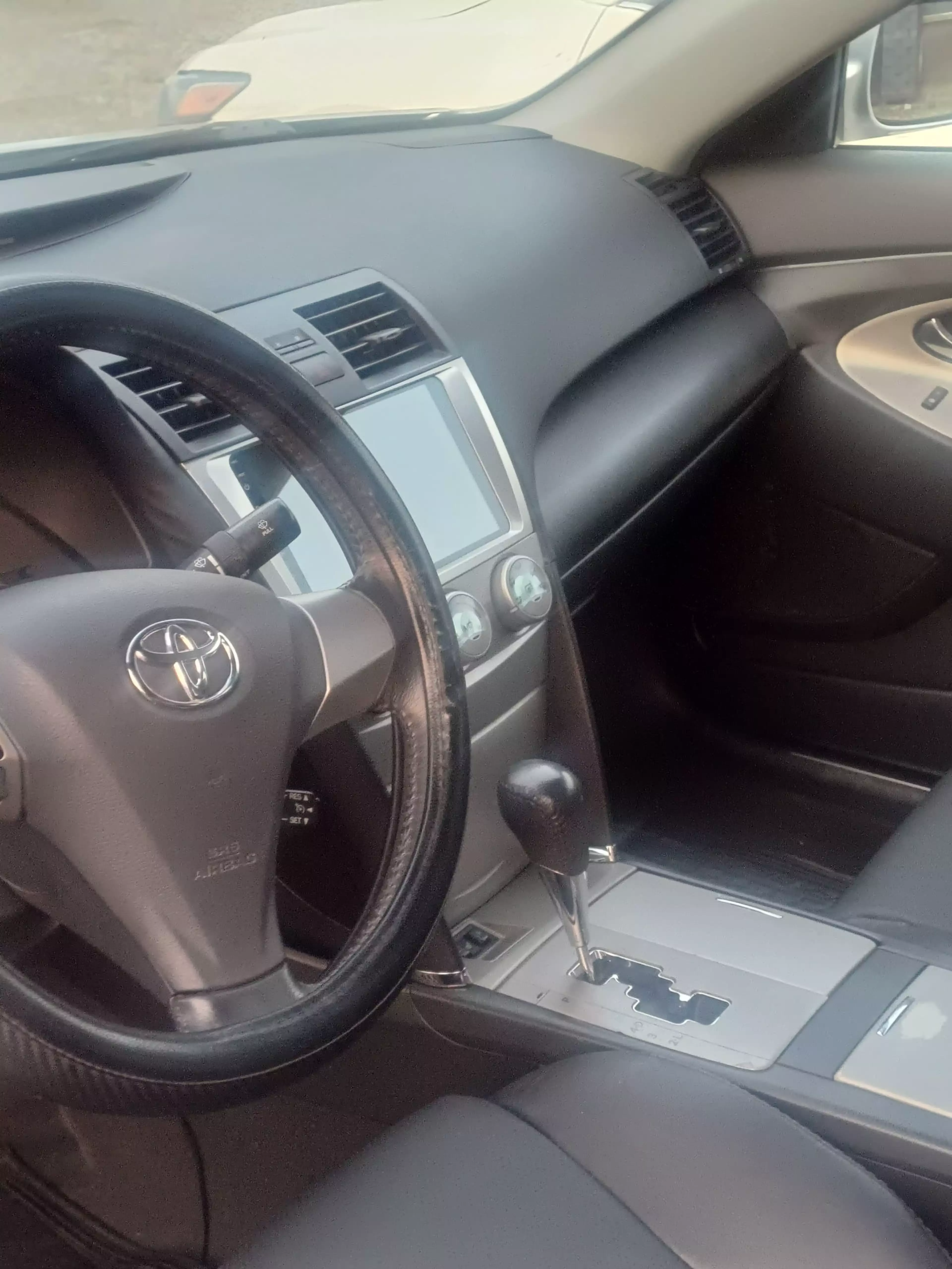 Toyota Camry   - 2009