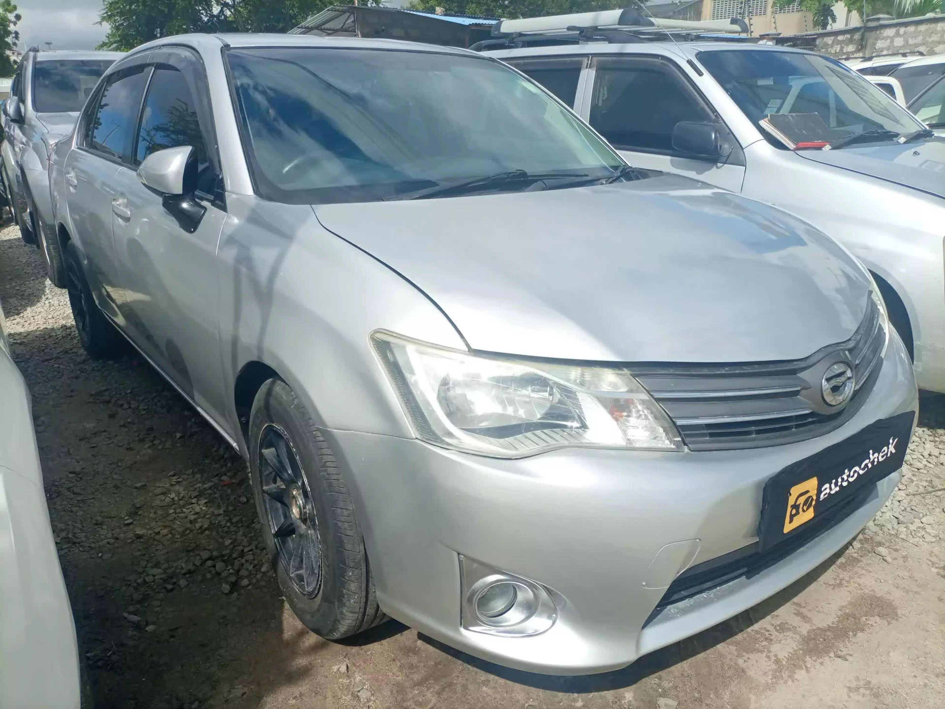 Toyota Axio  - 2013