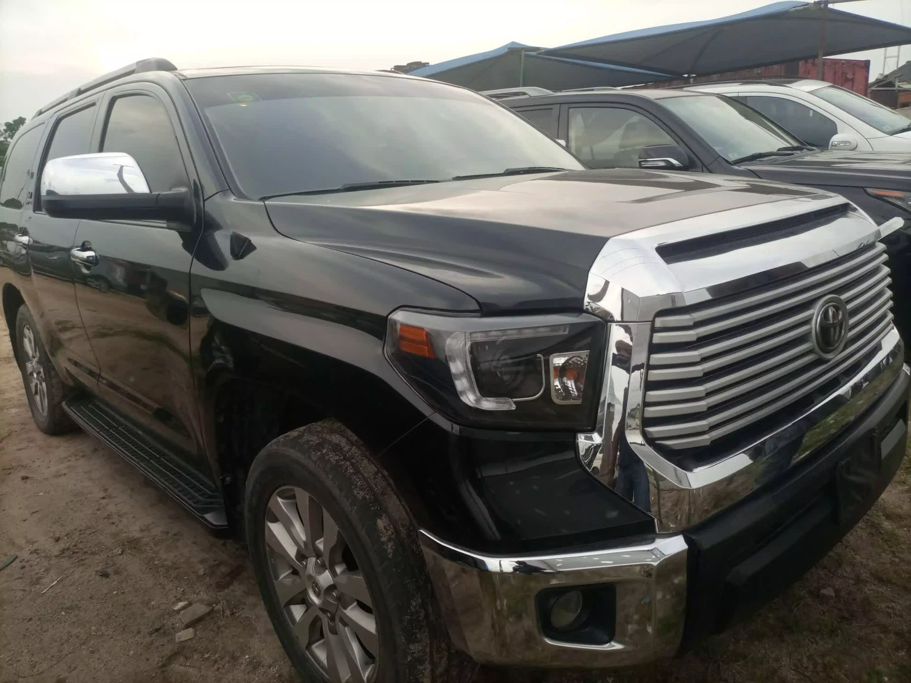 Toyota Sequoia   - 2010