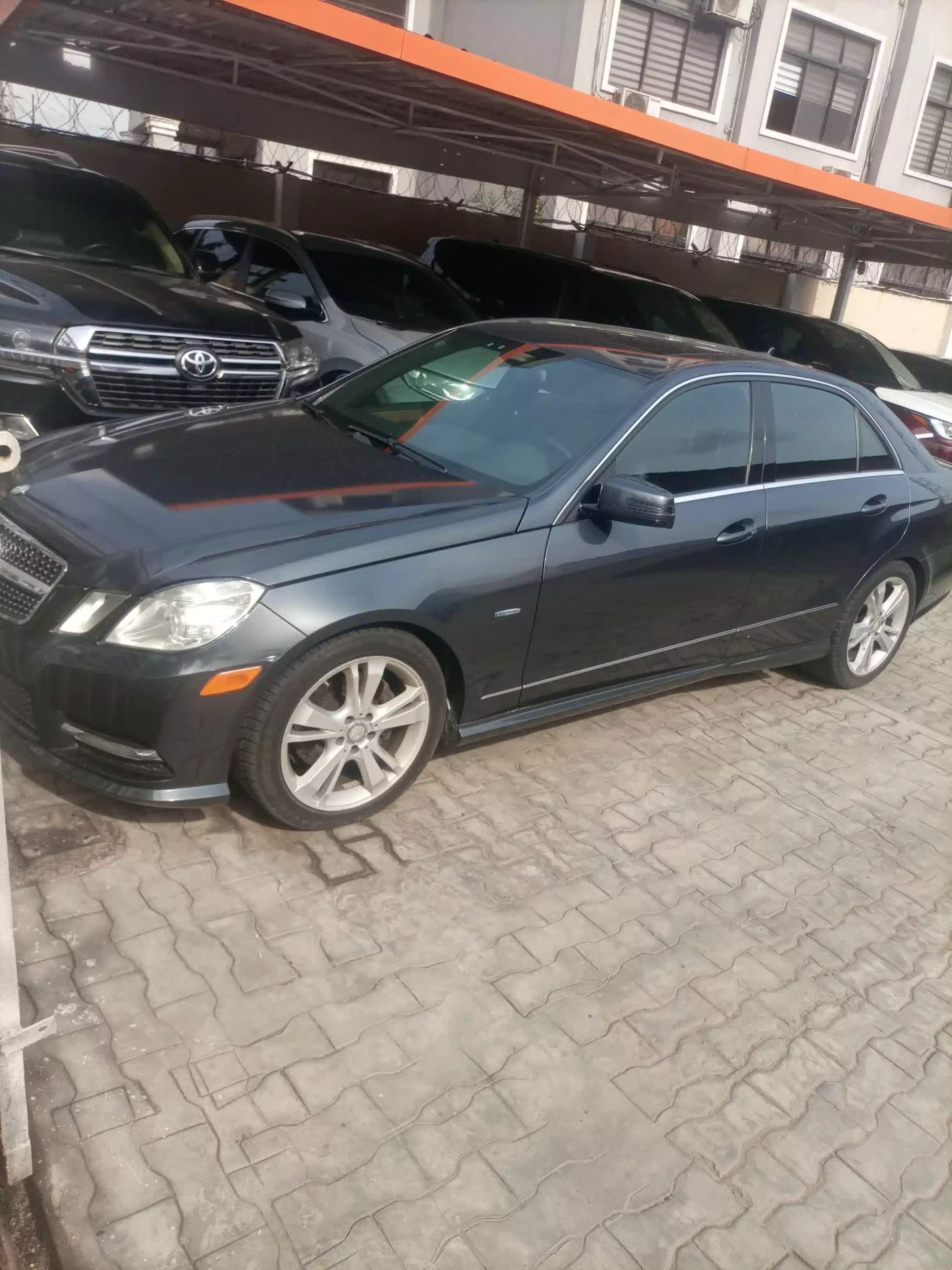 Mercedes-Benz E 350 - 2012