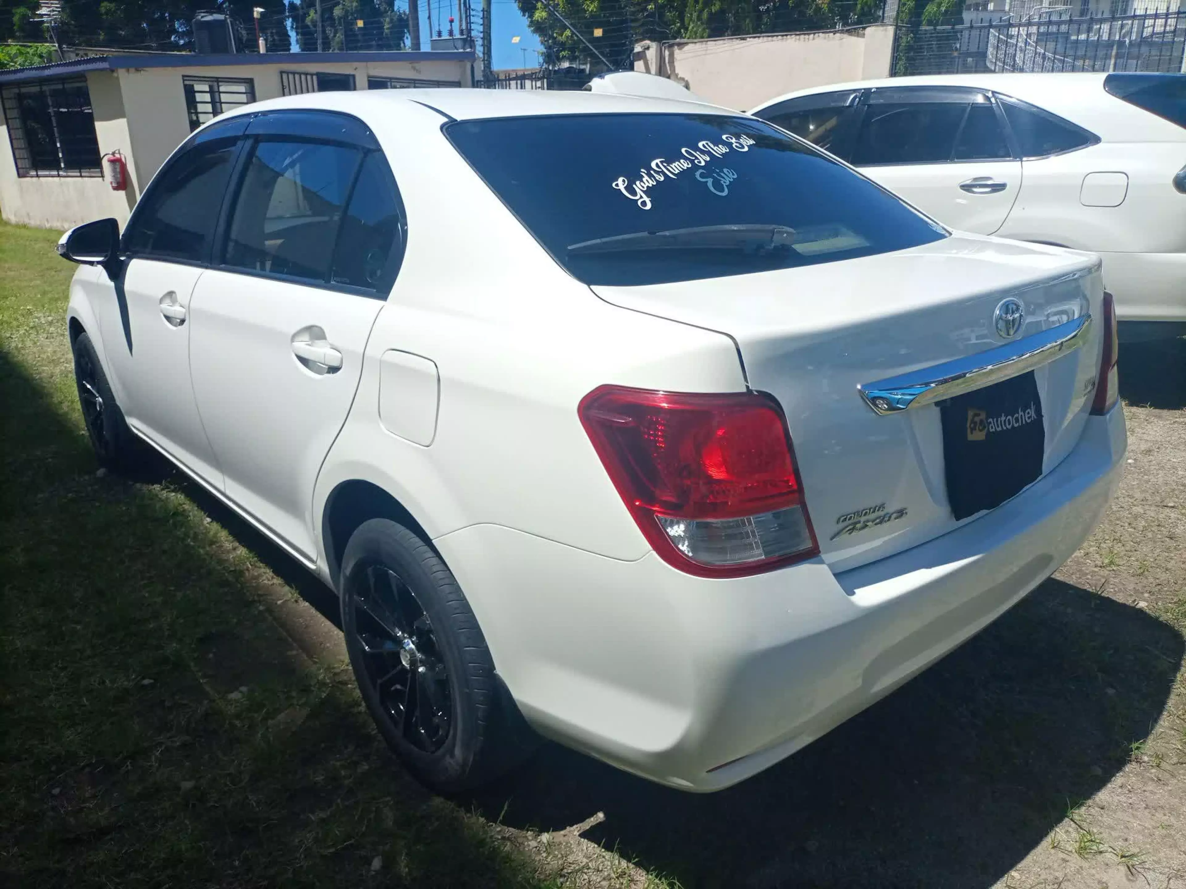 Toyota Axio  - 2014