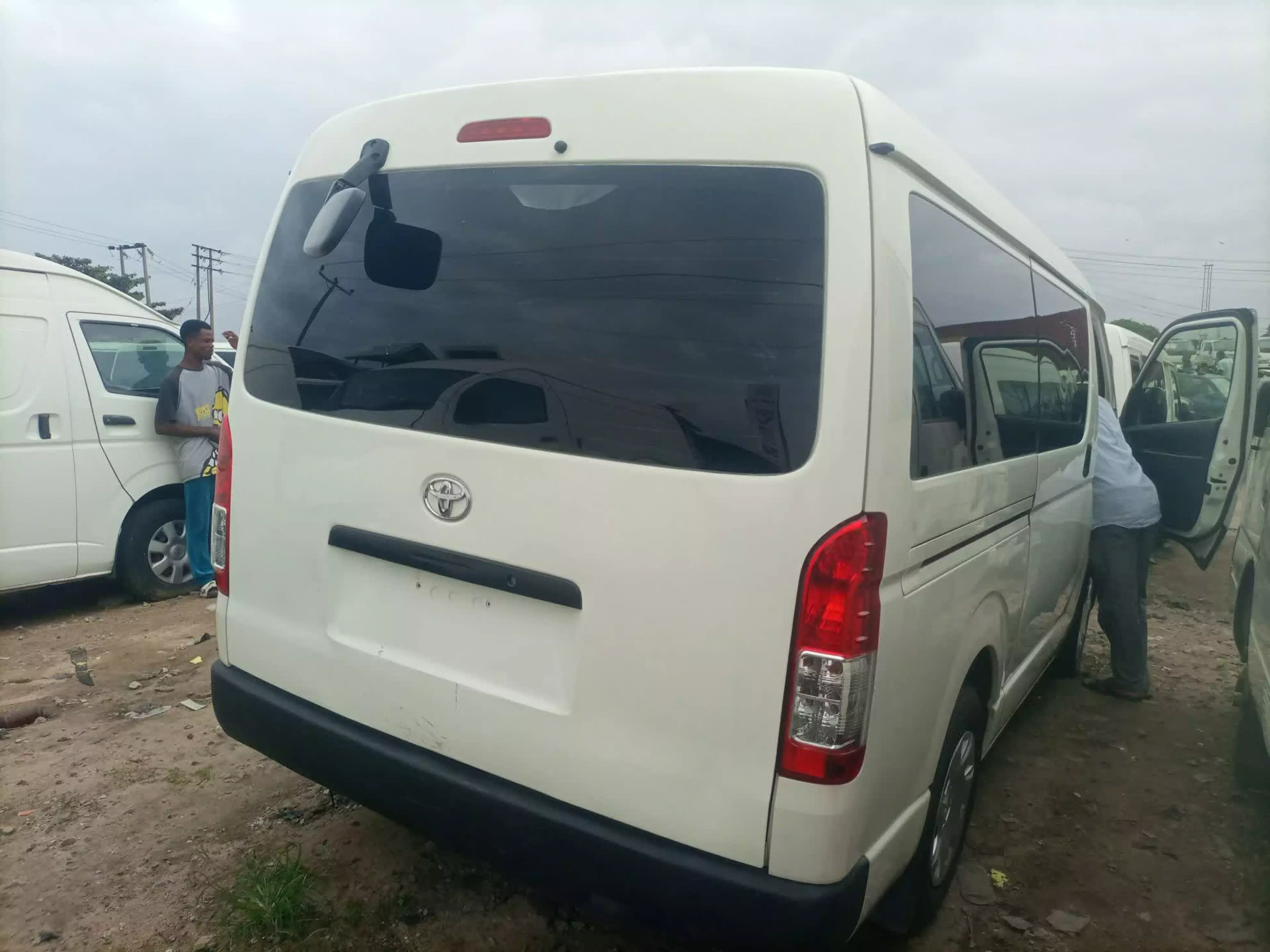 Toyota Hiace - 2014