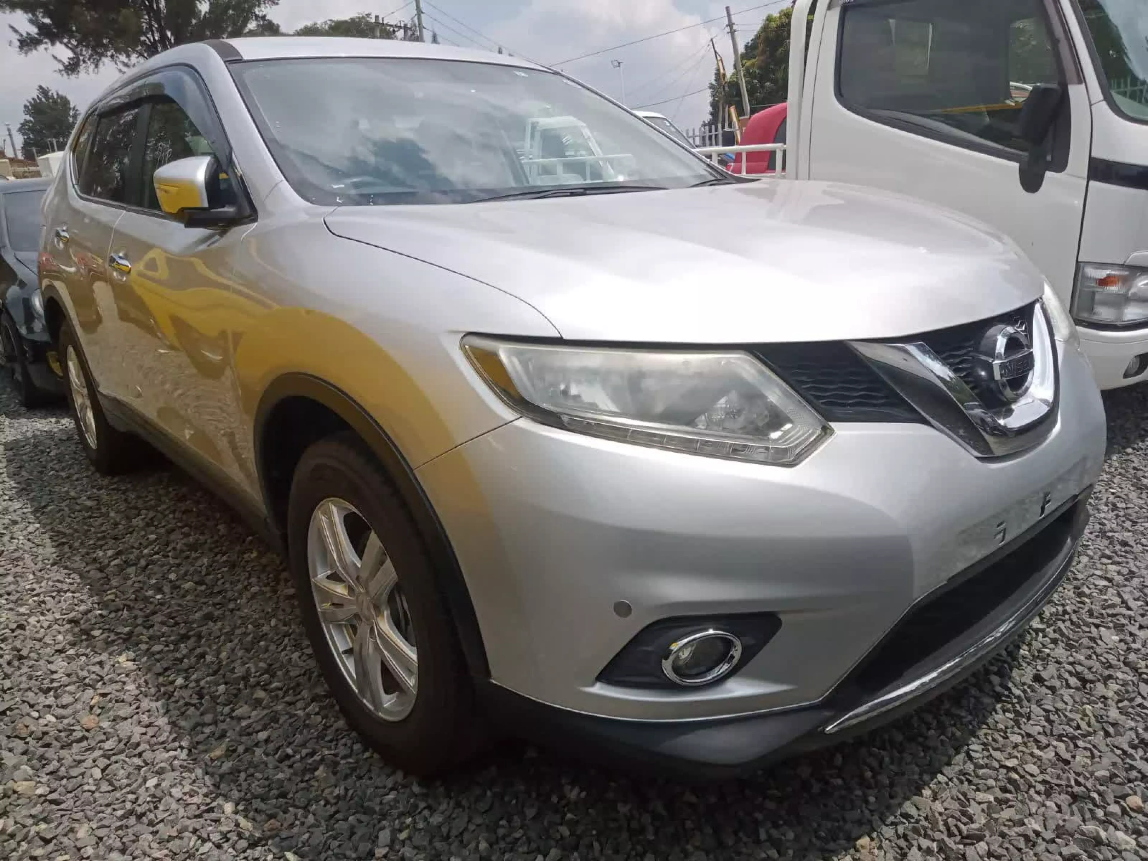 Nissan X-Trail - 2016