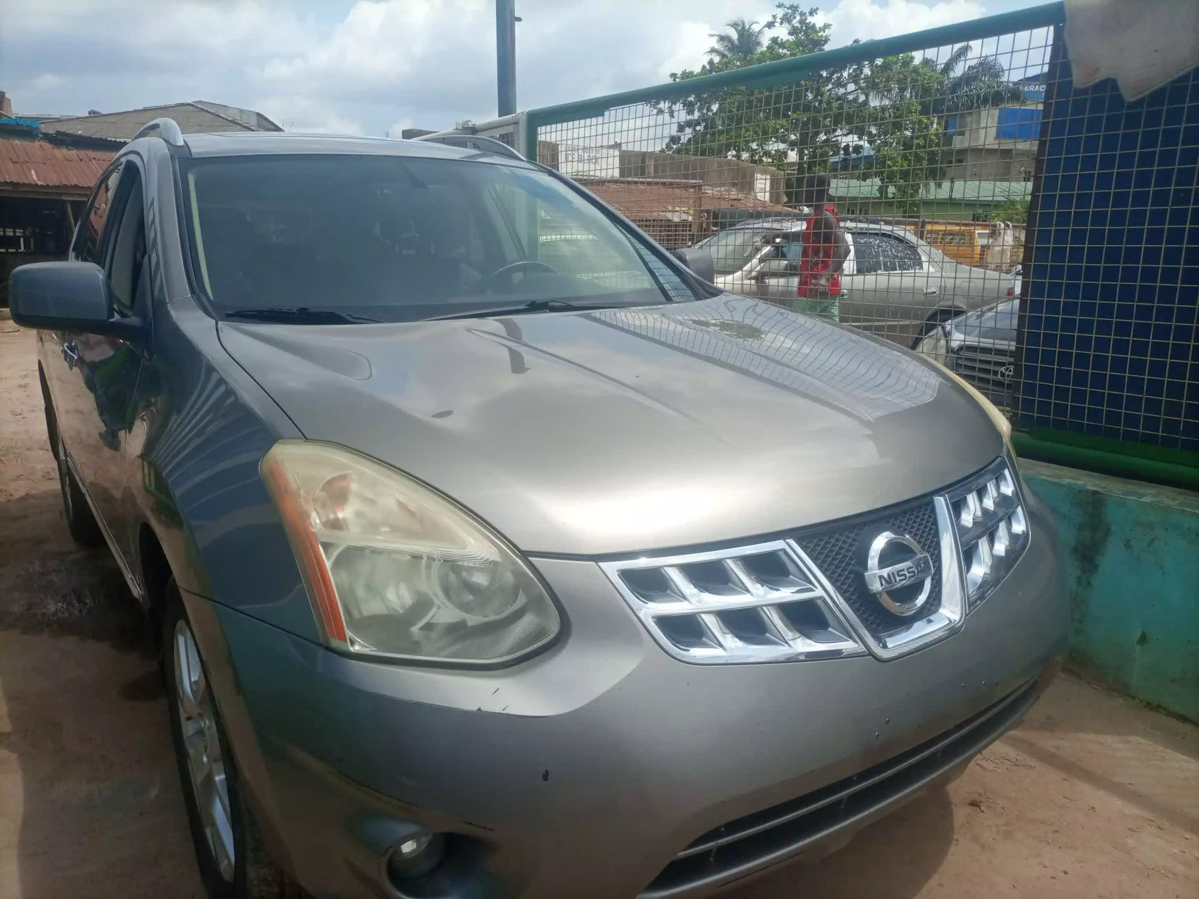 Nissan Rogue - 2011