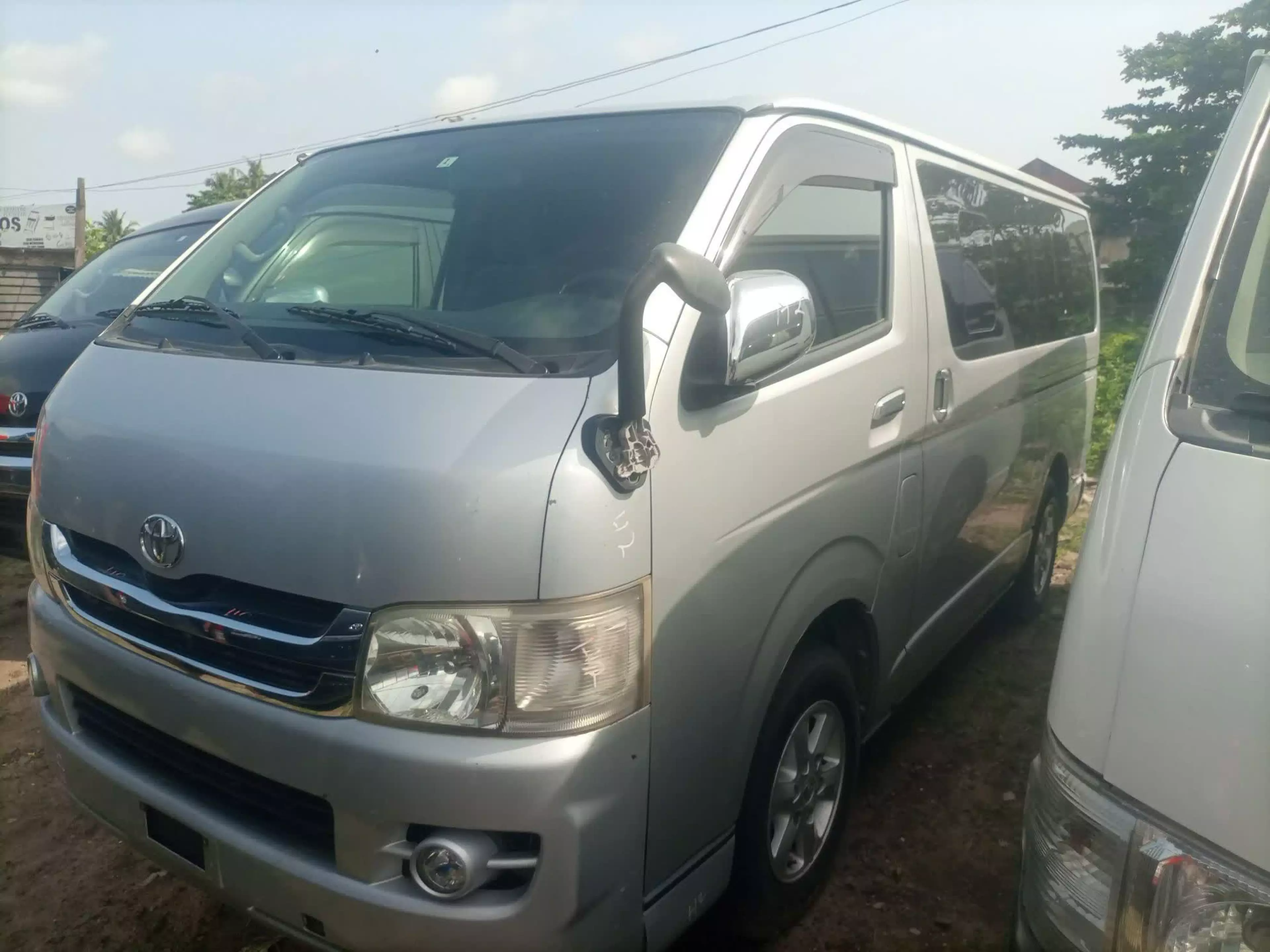 Toyota Hiace - 2009