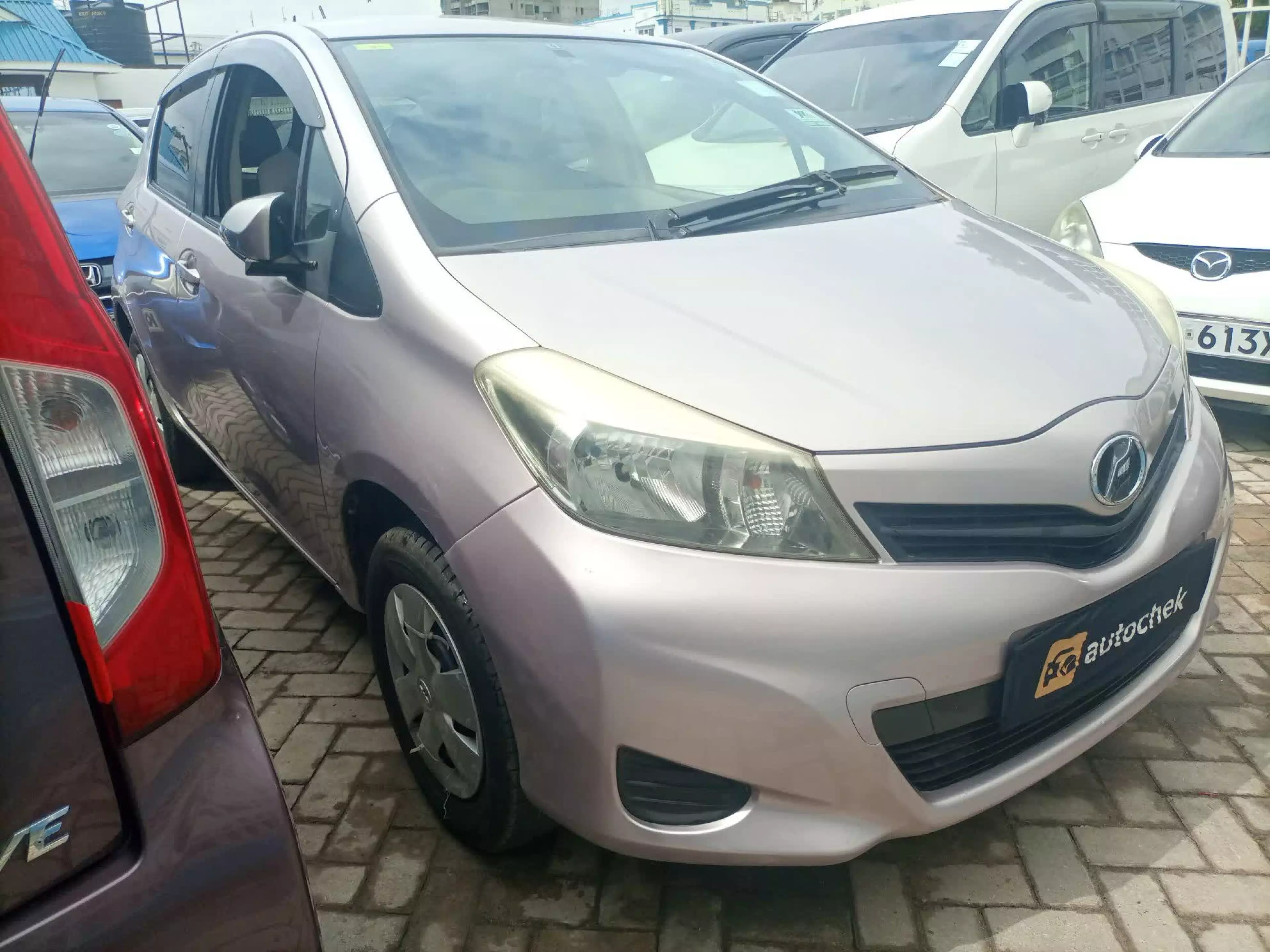 Toyota Vitz - 2011