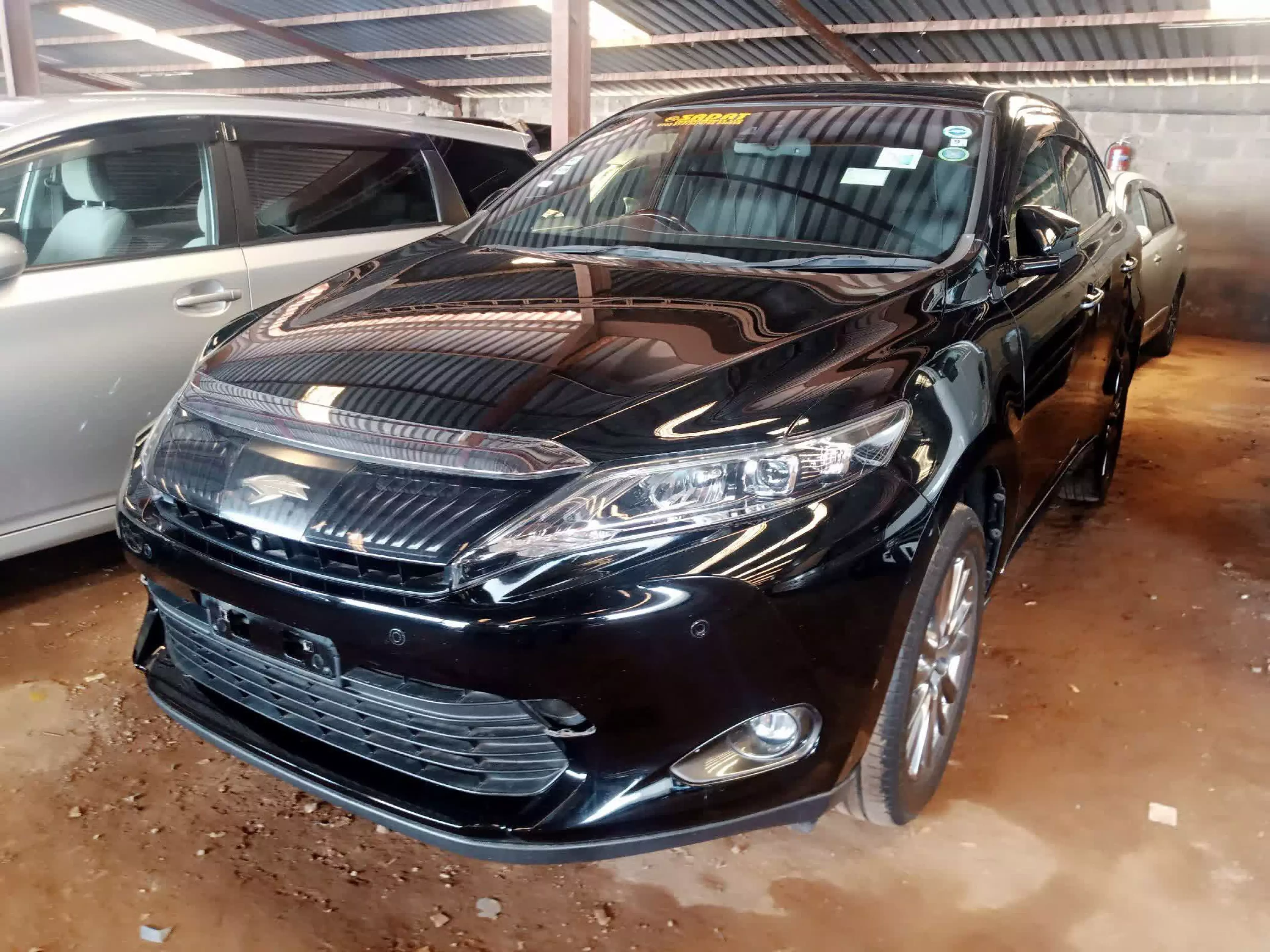 Toyota Harrier hybrid  - 2014