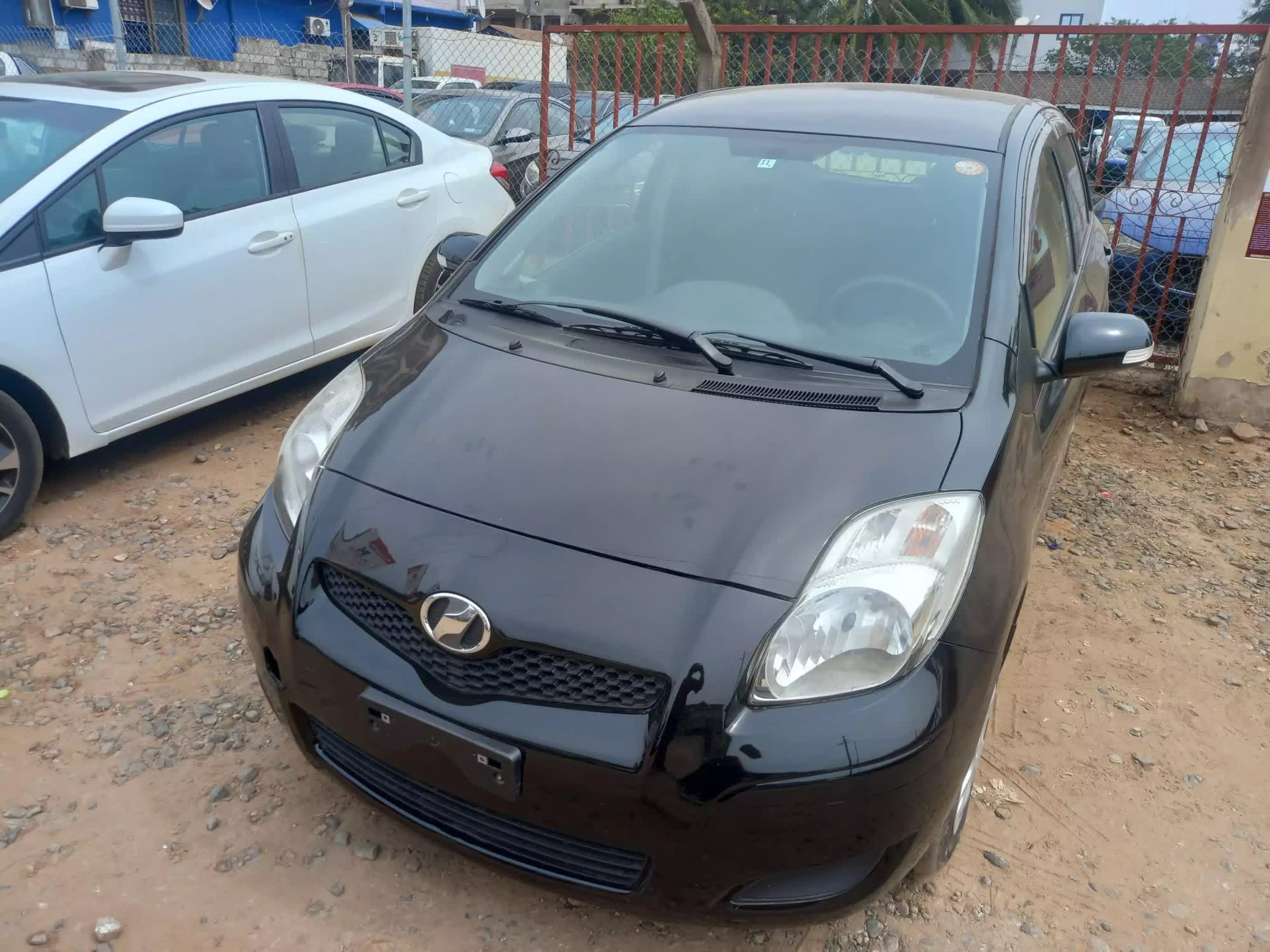 Toyota Vitz - 2010