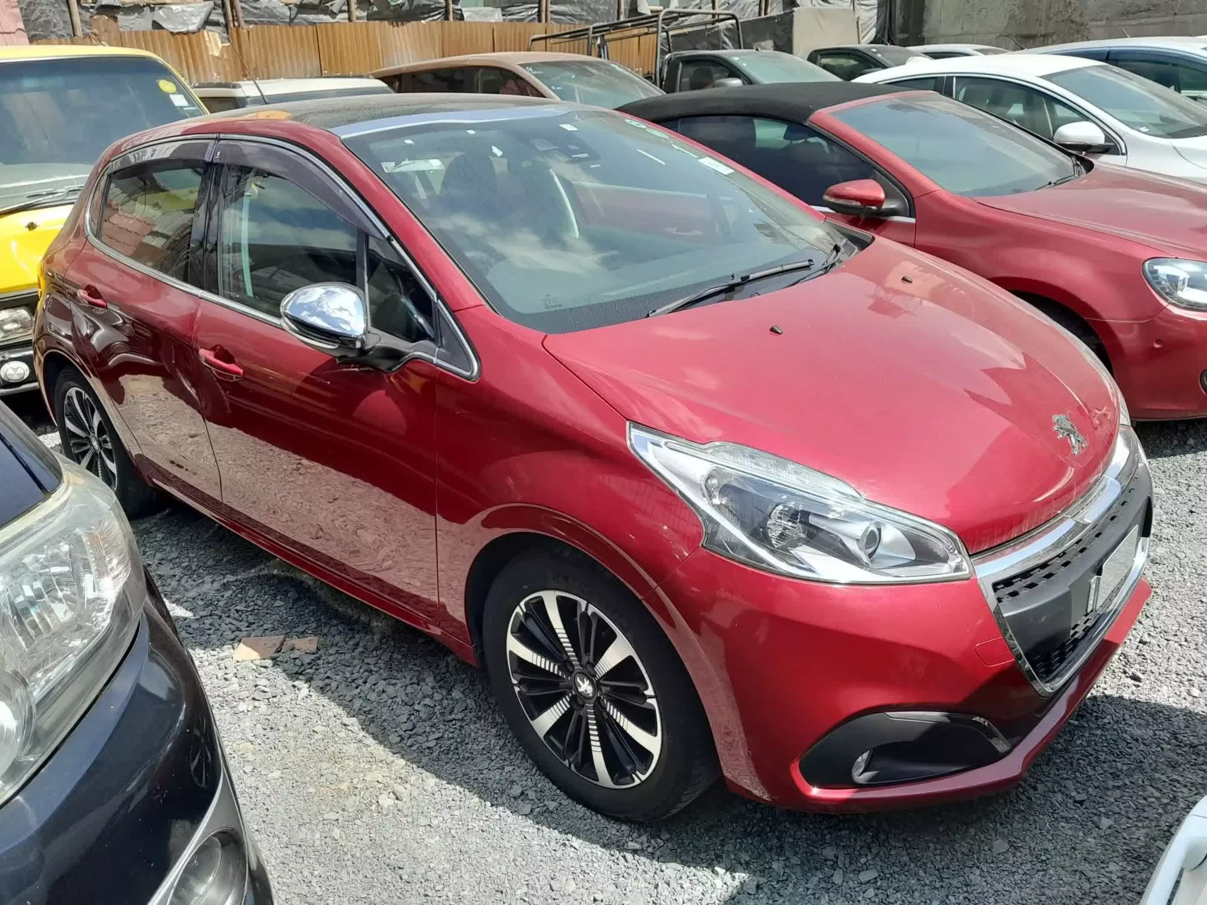 Peugeot 208 - 2016