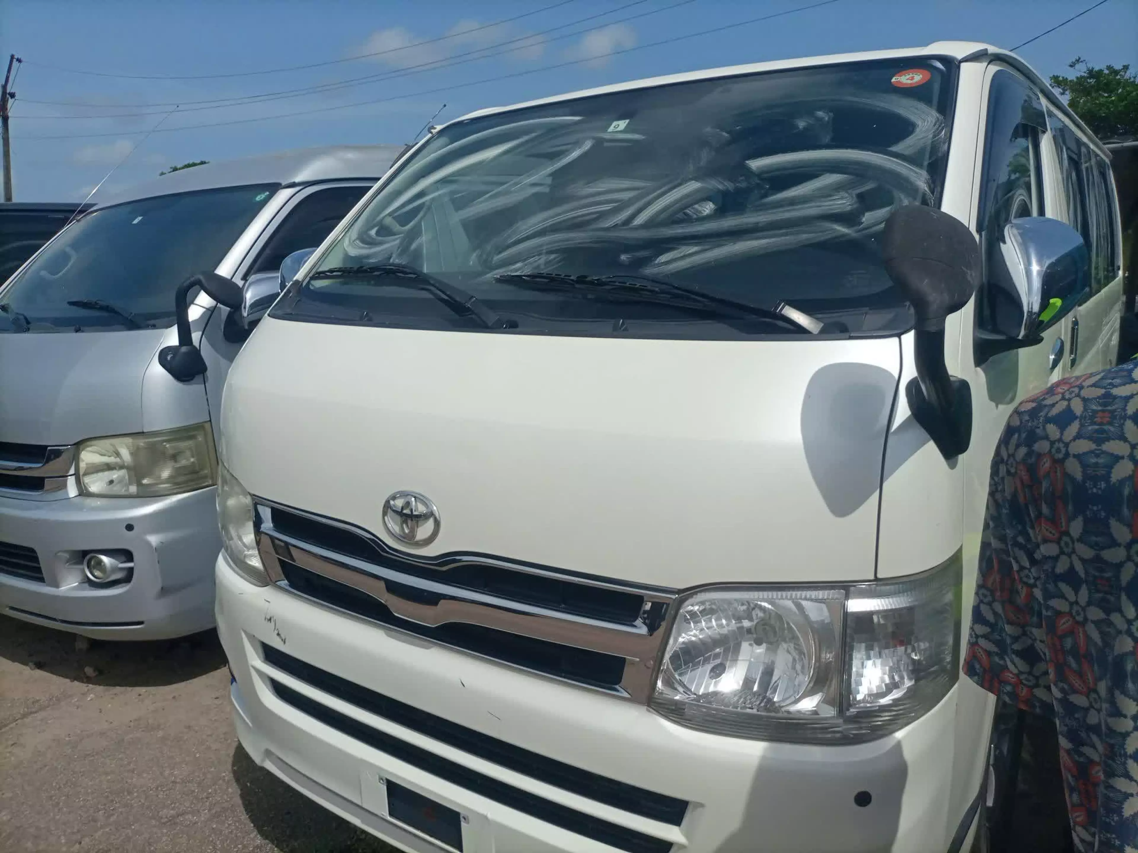 Toyota Hiace - 2011