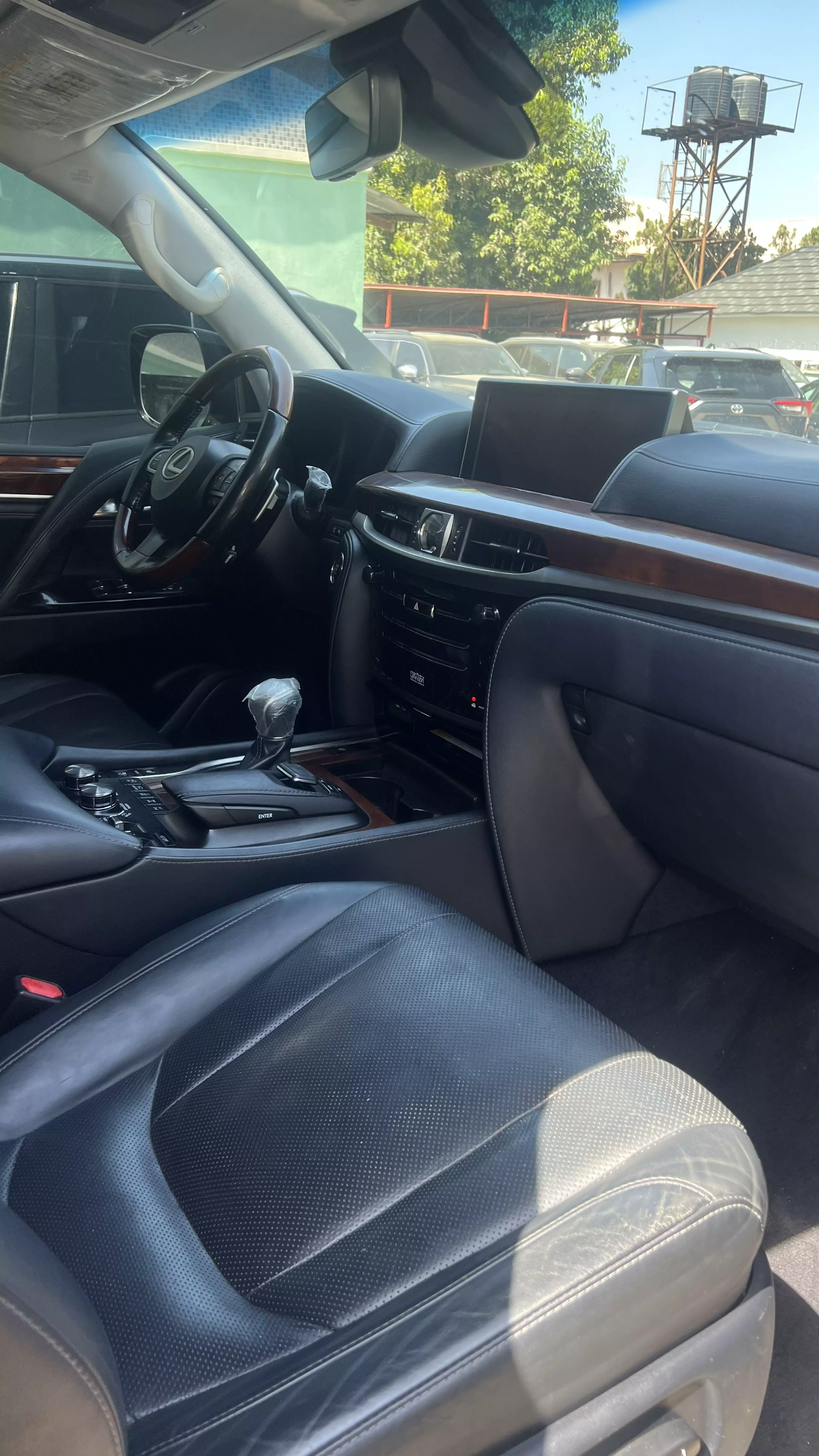 Lexus LX 570   - 2018