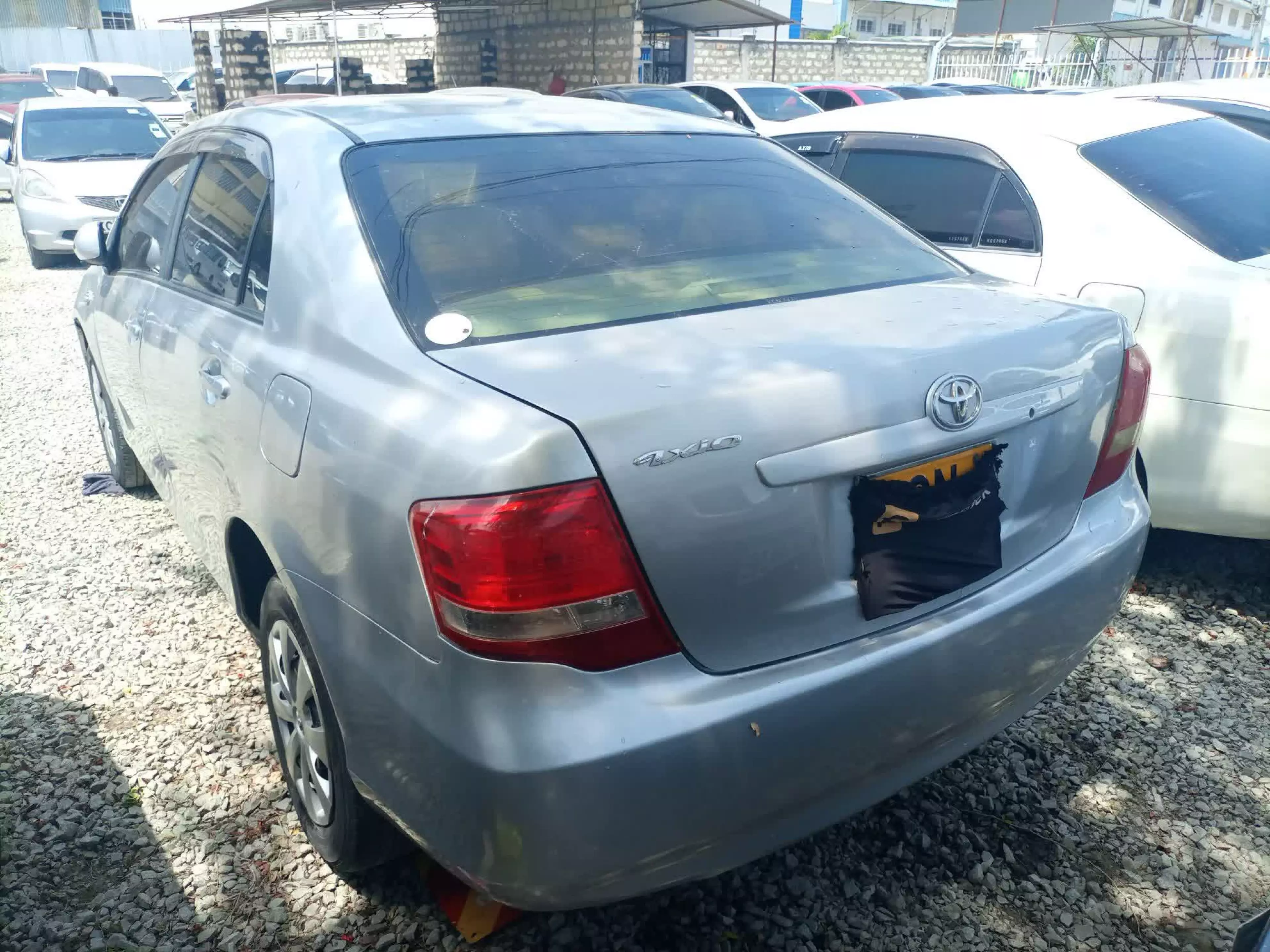 Toyota Axio  - 2010