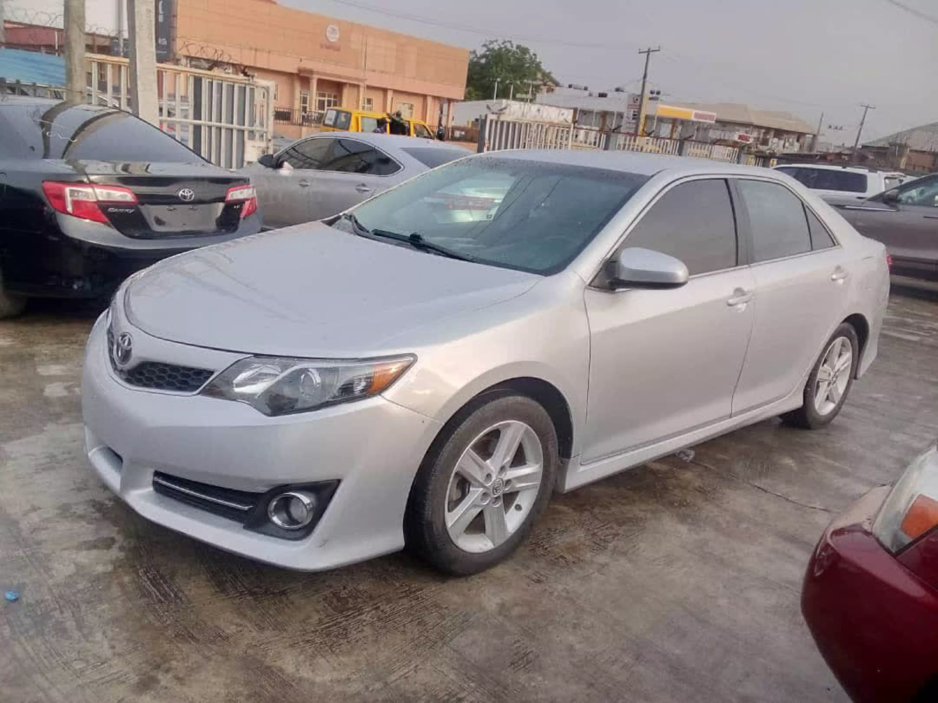 Toyota Camry - 2013