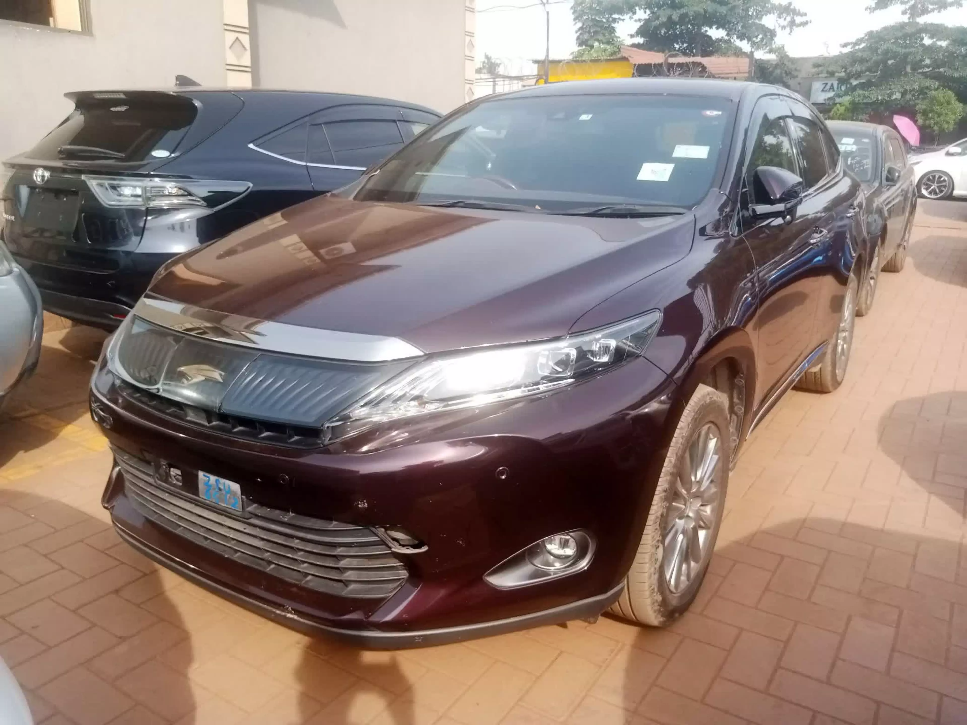 Toyota Harrier - 2015