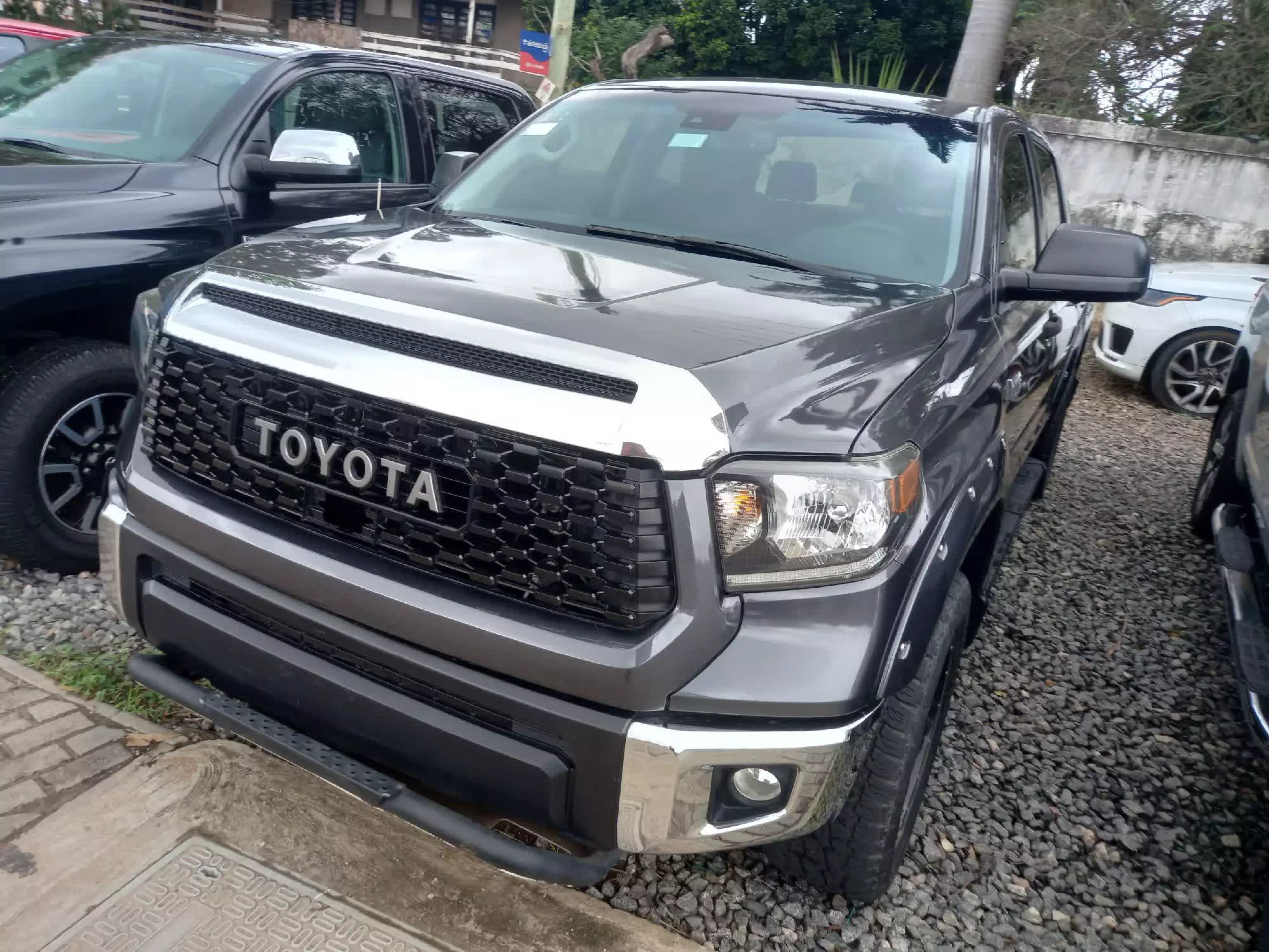 Toyota Tundra - 2021