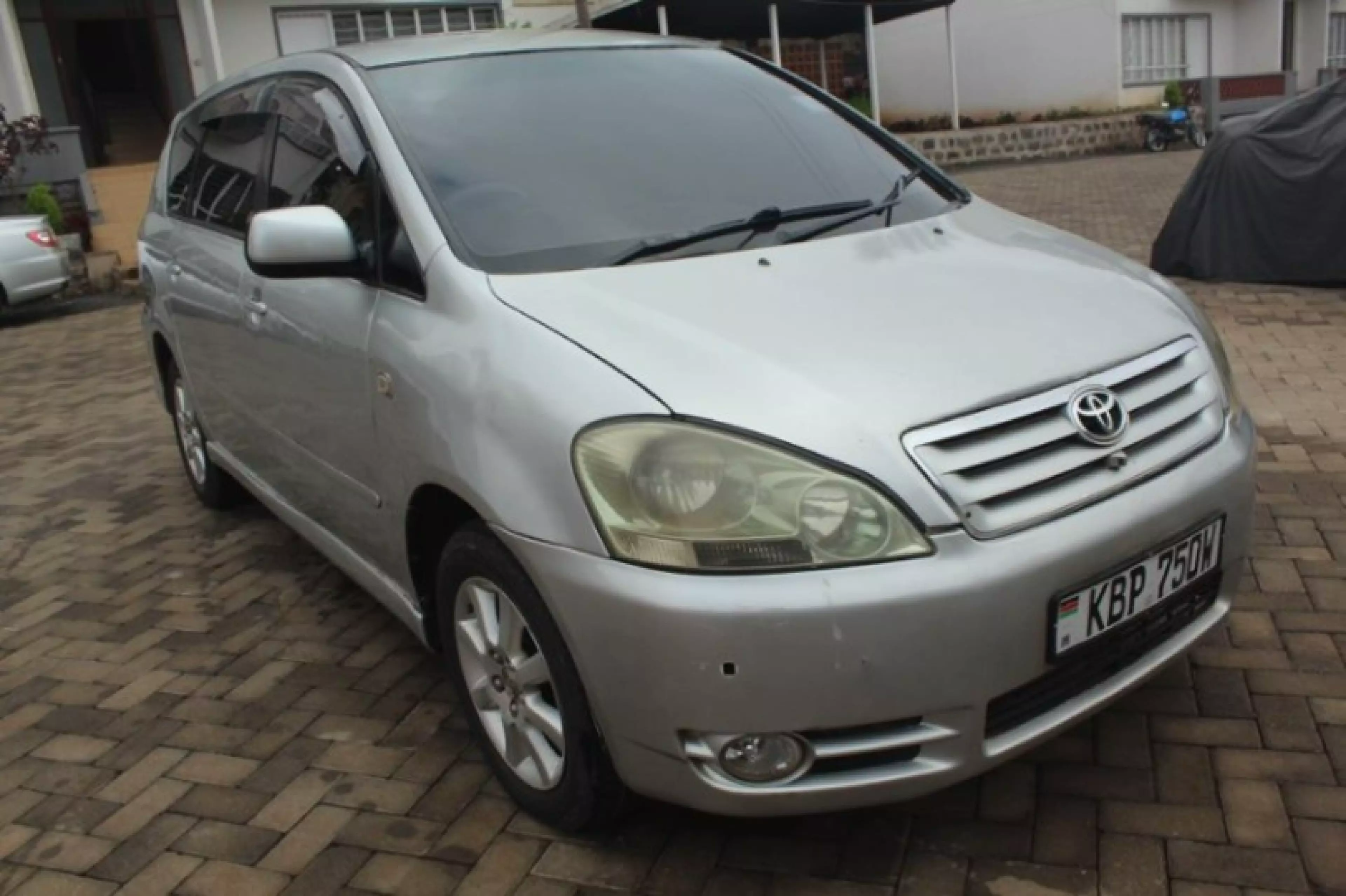 Toyota Ipsum - 2004