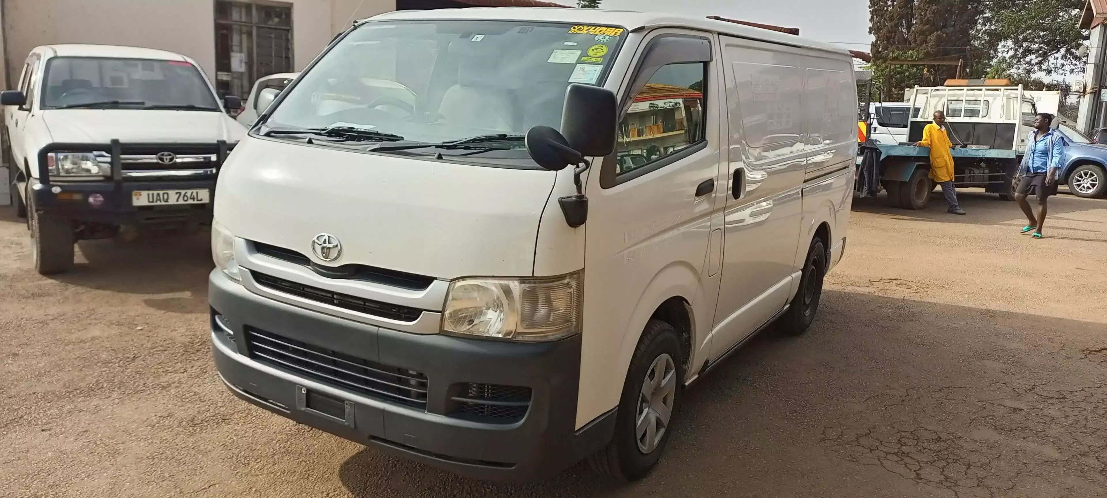 Toyota Hiace - 2010