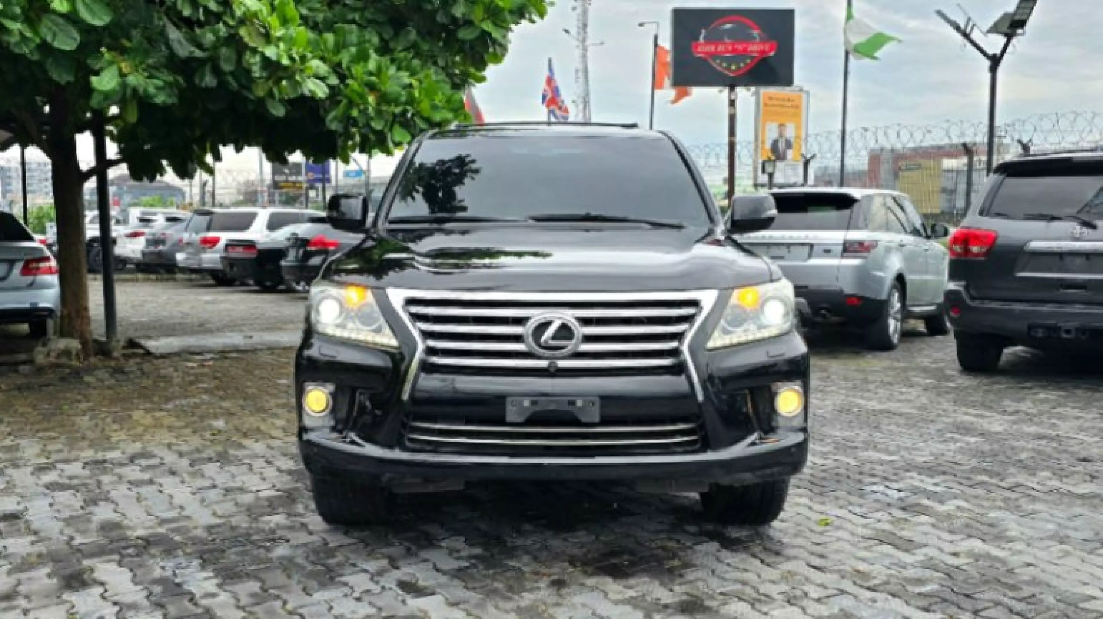 Lexus LX 570 - 2013
