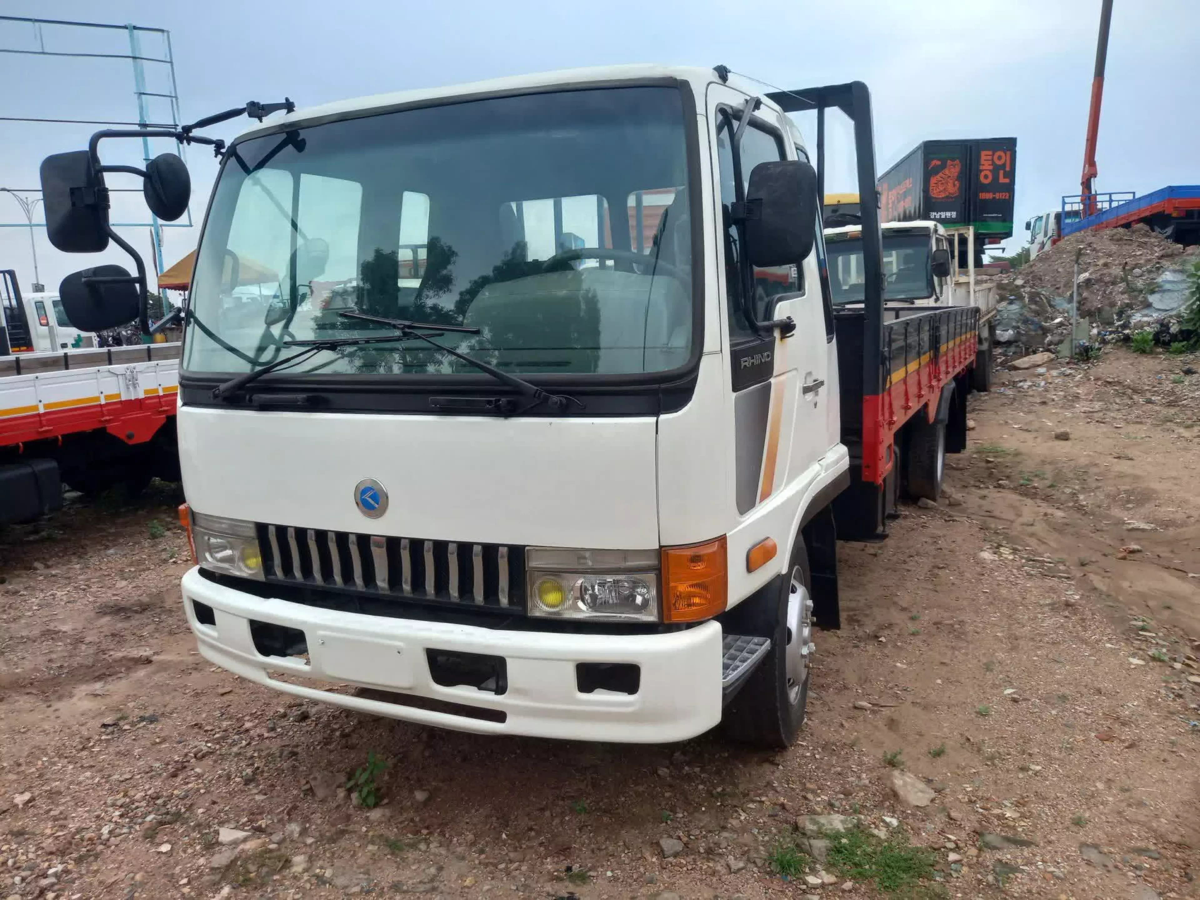 KIA Rhino   - 2004