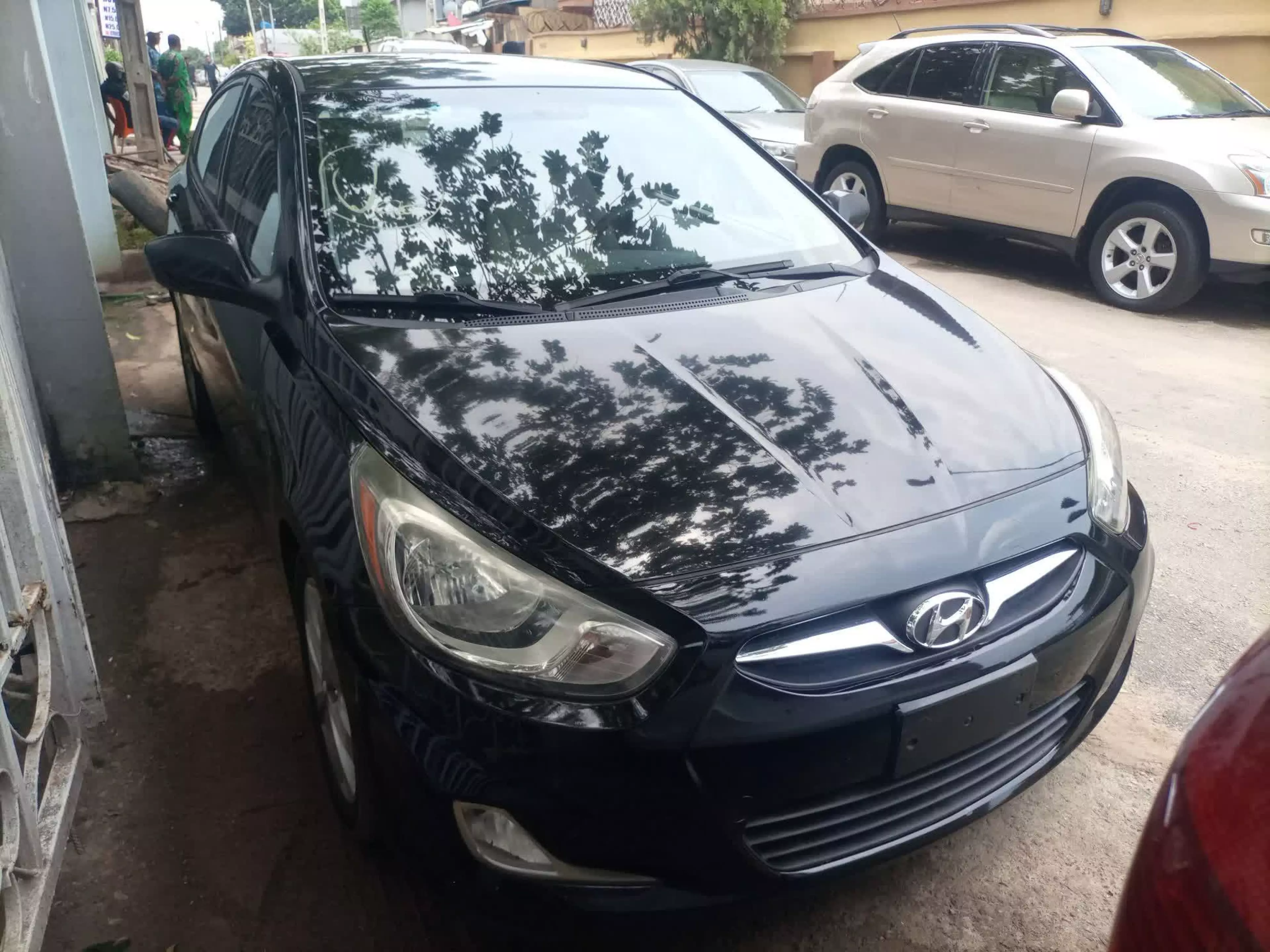 Hyundai Accent - 2012