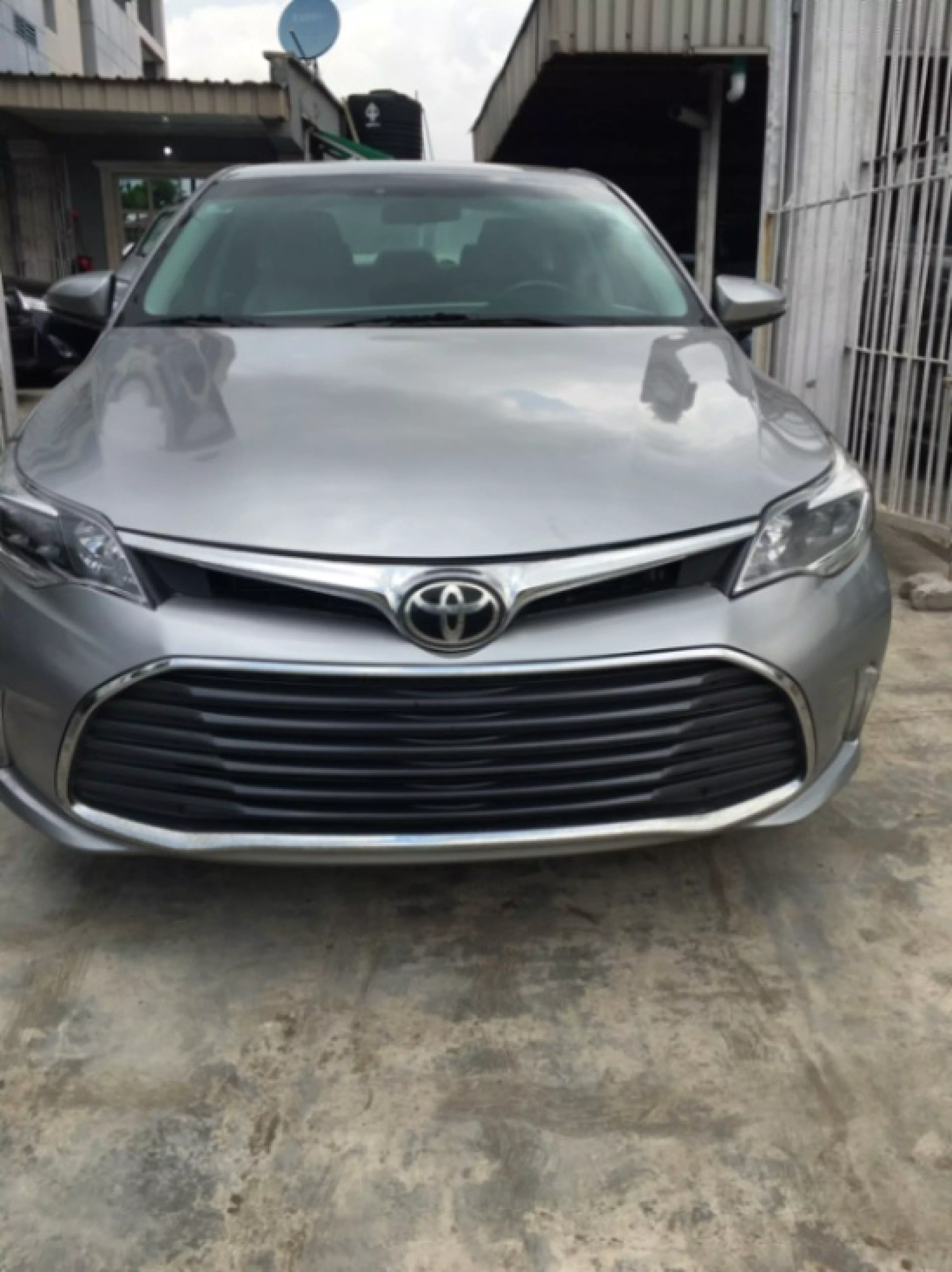 Toyota Avalon - 2016