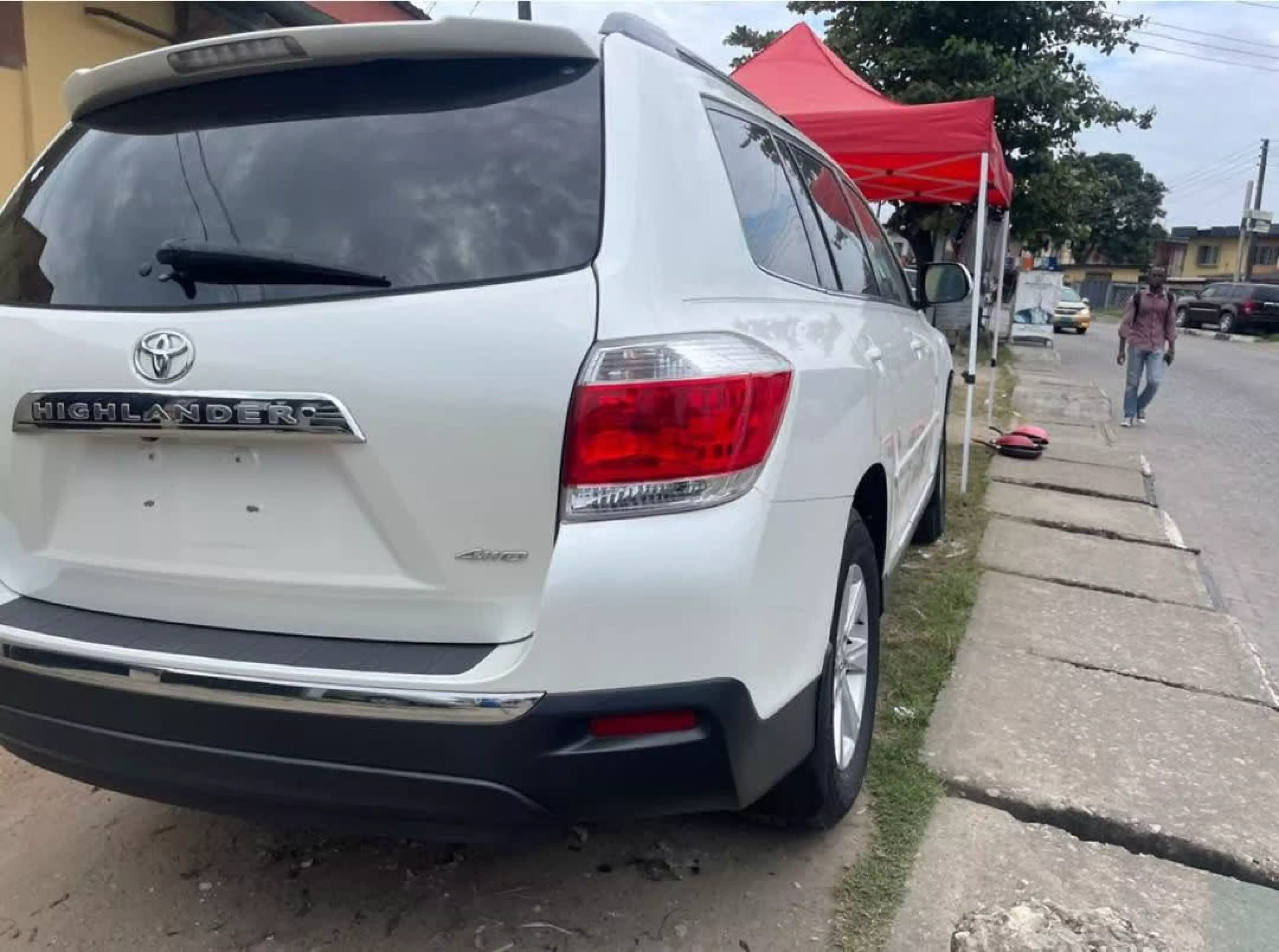 Toyota Highlander   - 2011