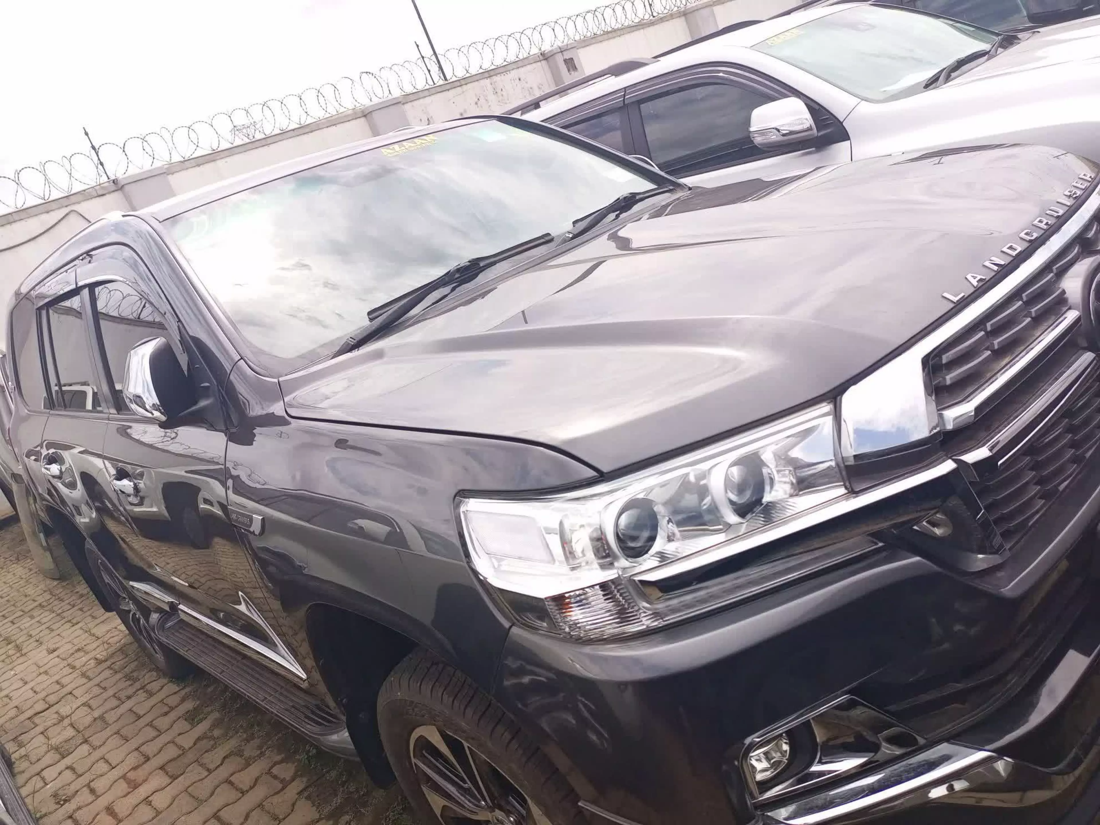 Toyota Landcruiser  V8 - 2012