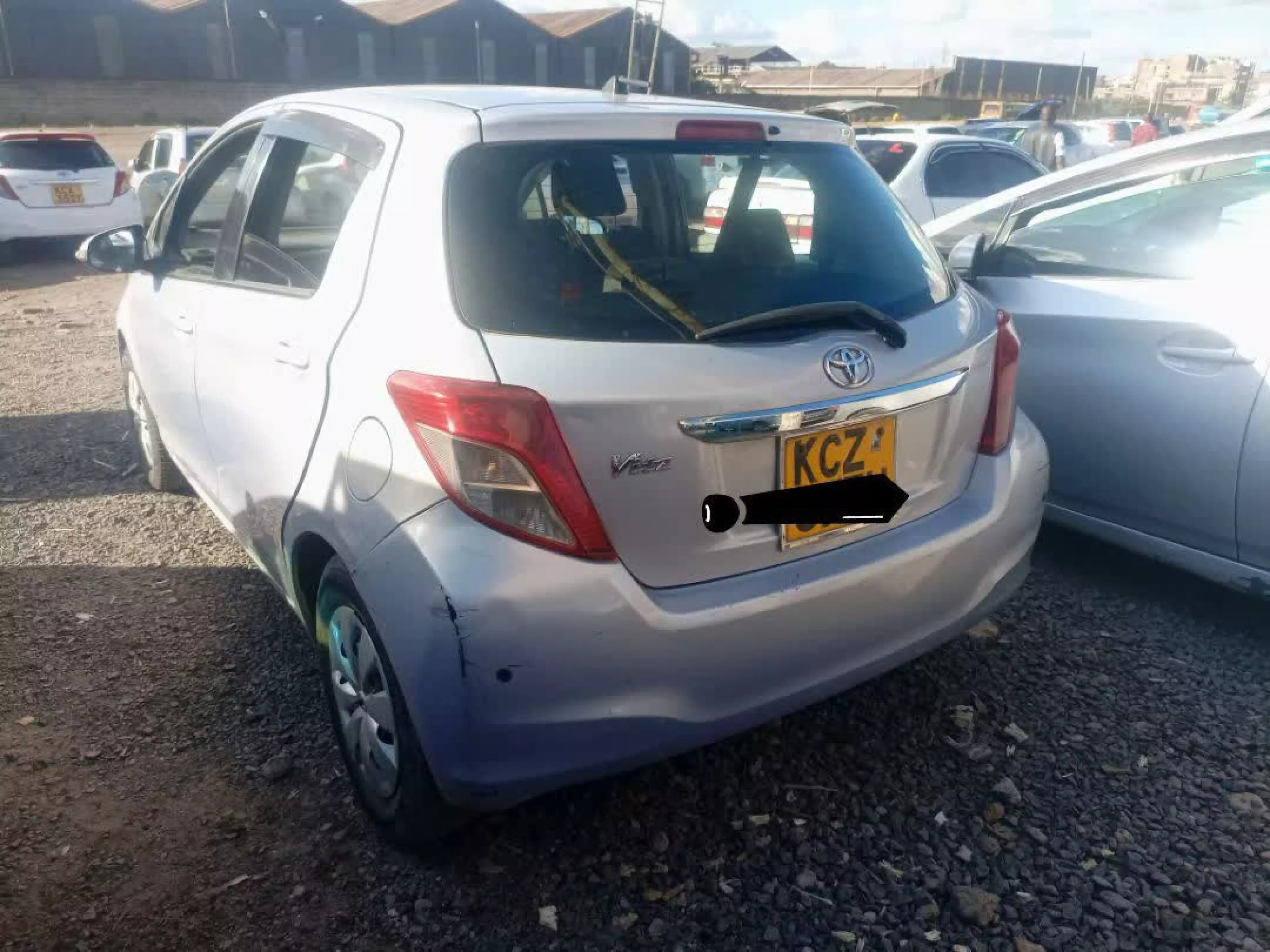 Toyota Vitz - 2013