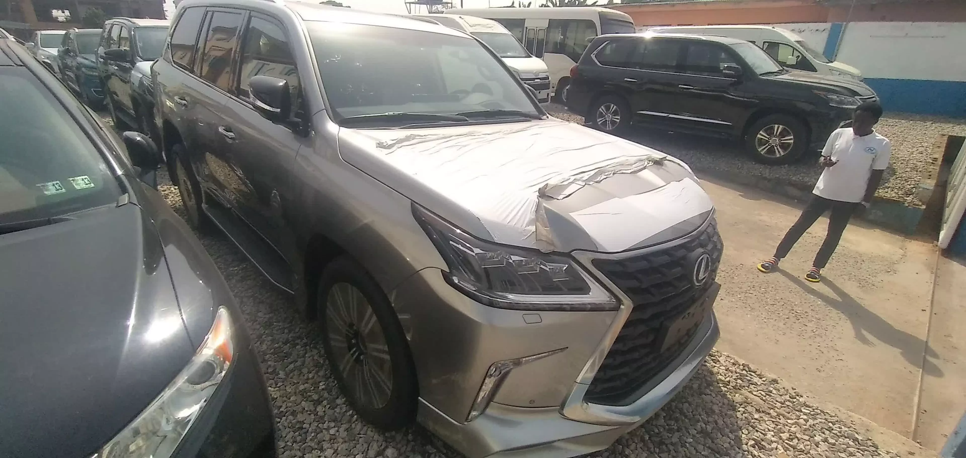 Lexus LX 570 - 2022