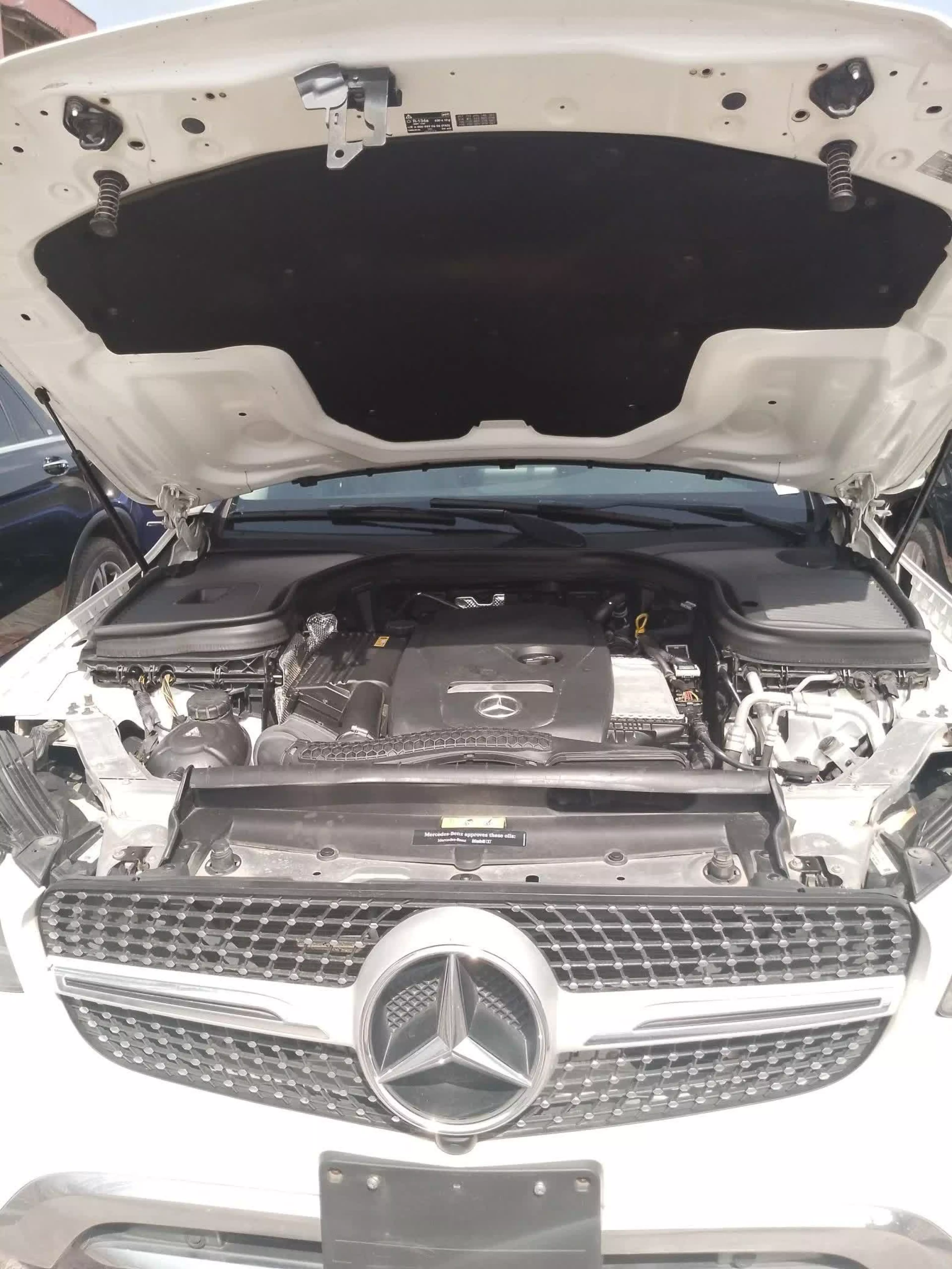 Mercedes-Benz GLC 300   - 2017