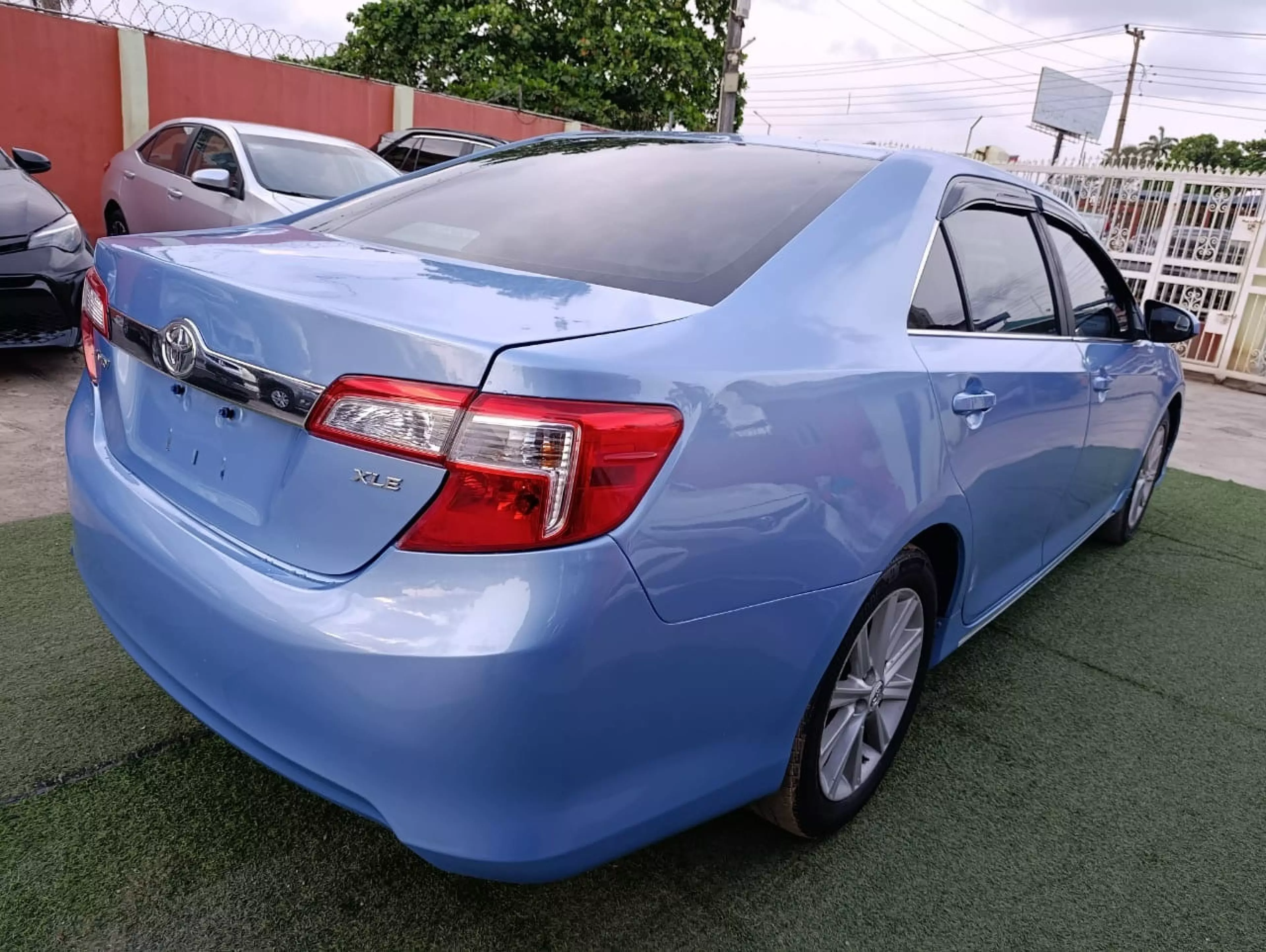 Toyota Camry   - 2012