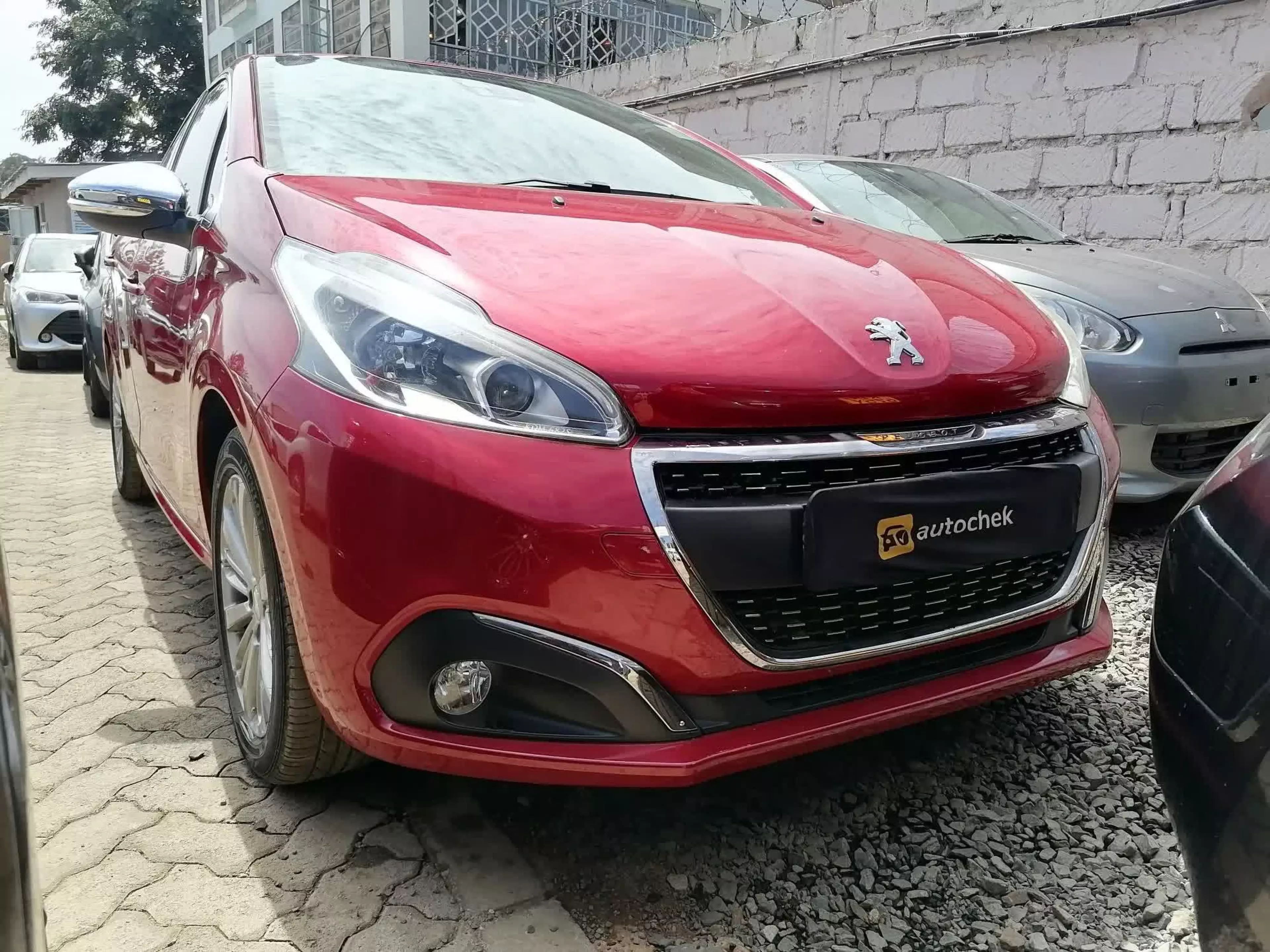 Peugeot 208 - 2016