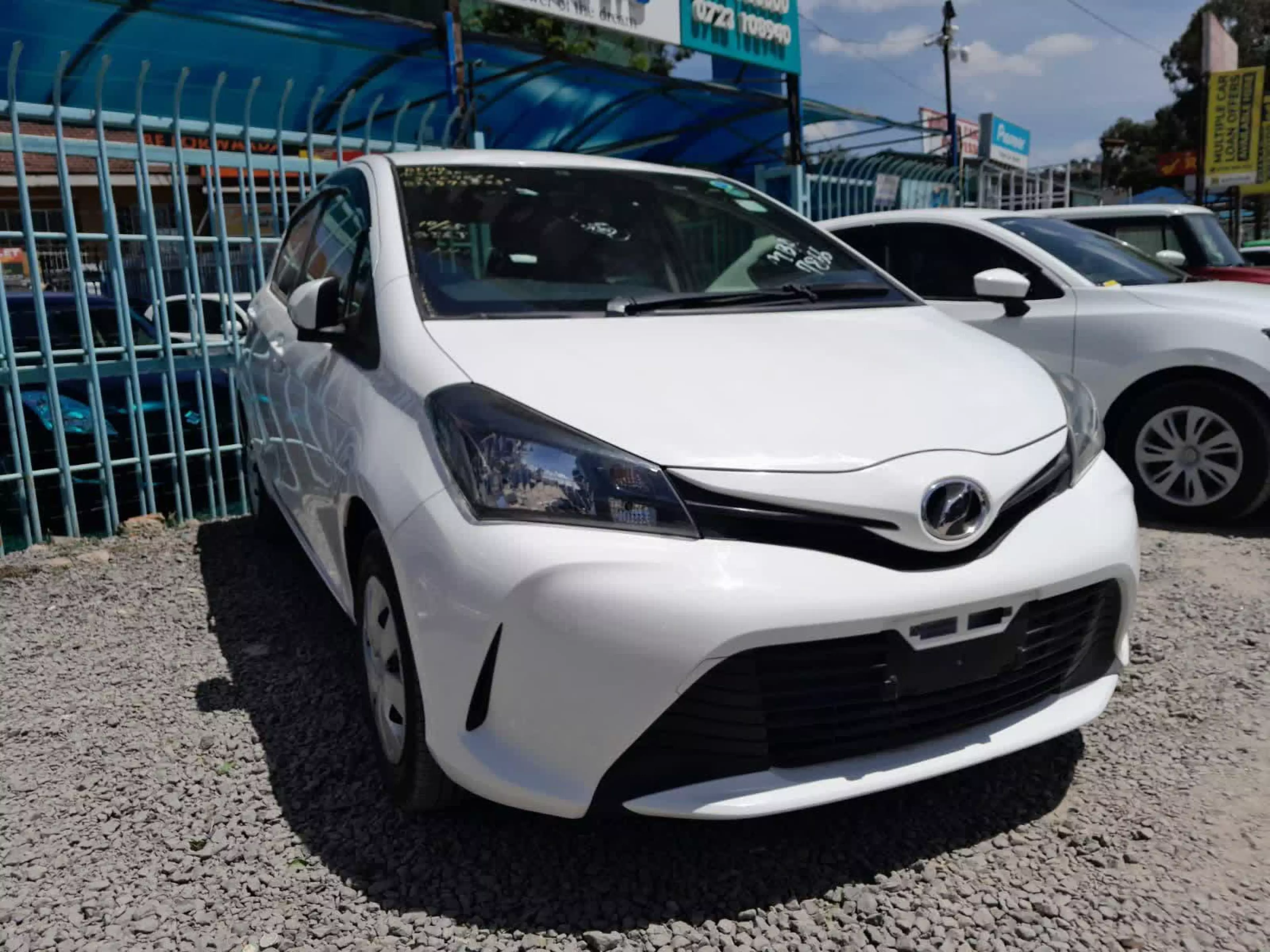 Toyota Vitz - 2015