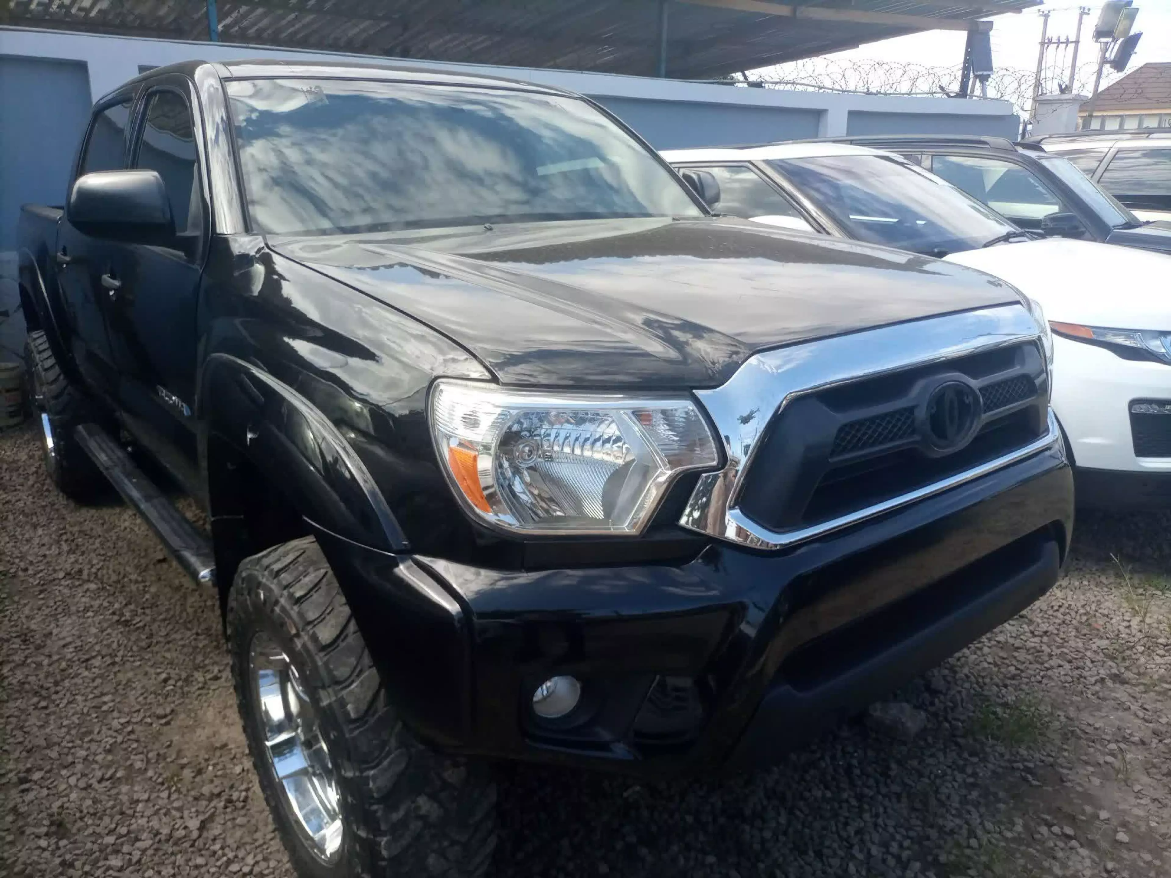 Toyota Tacoma - 2012