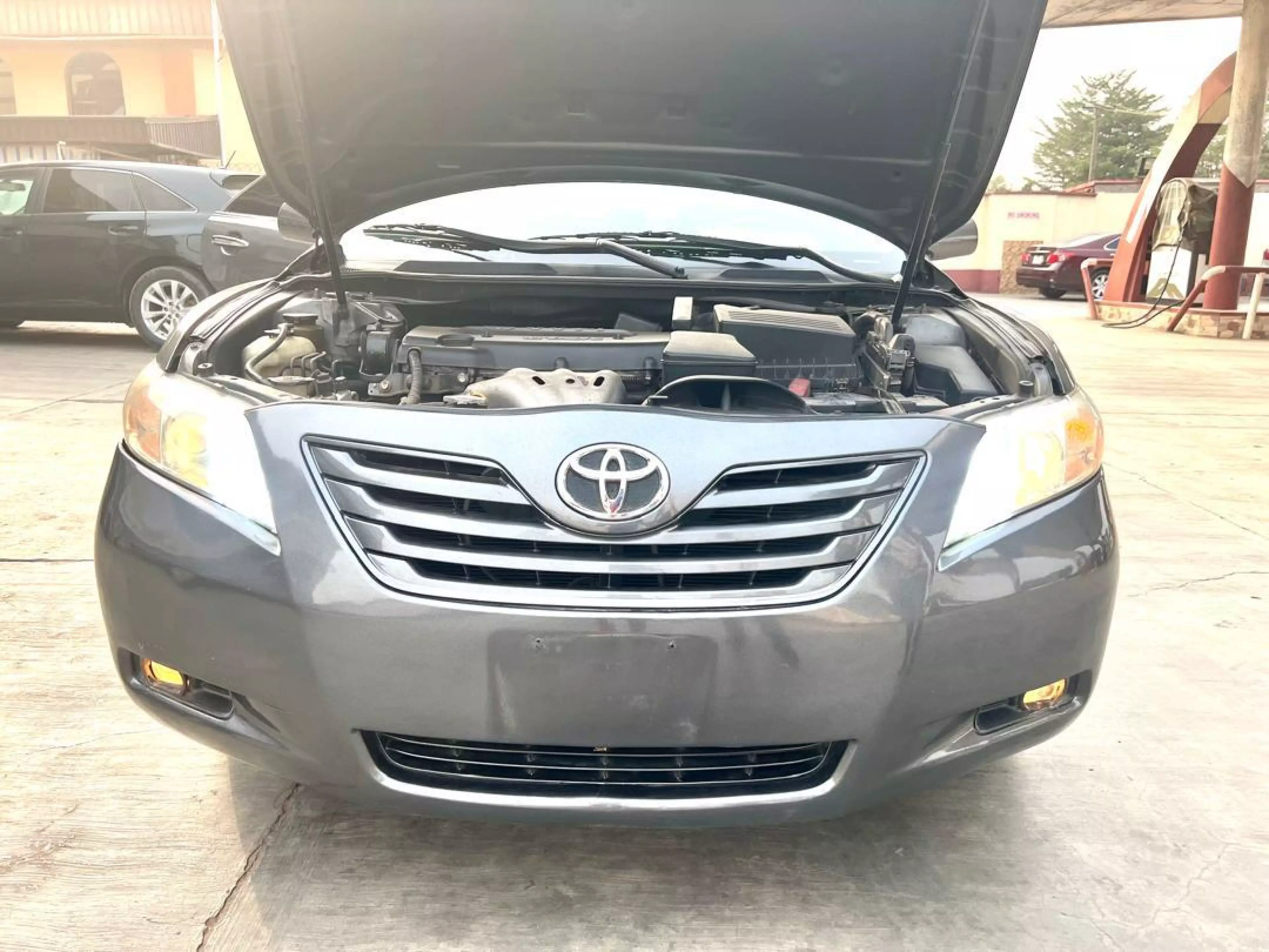 Toyota Camry   - 2009
