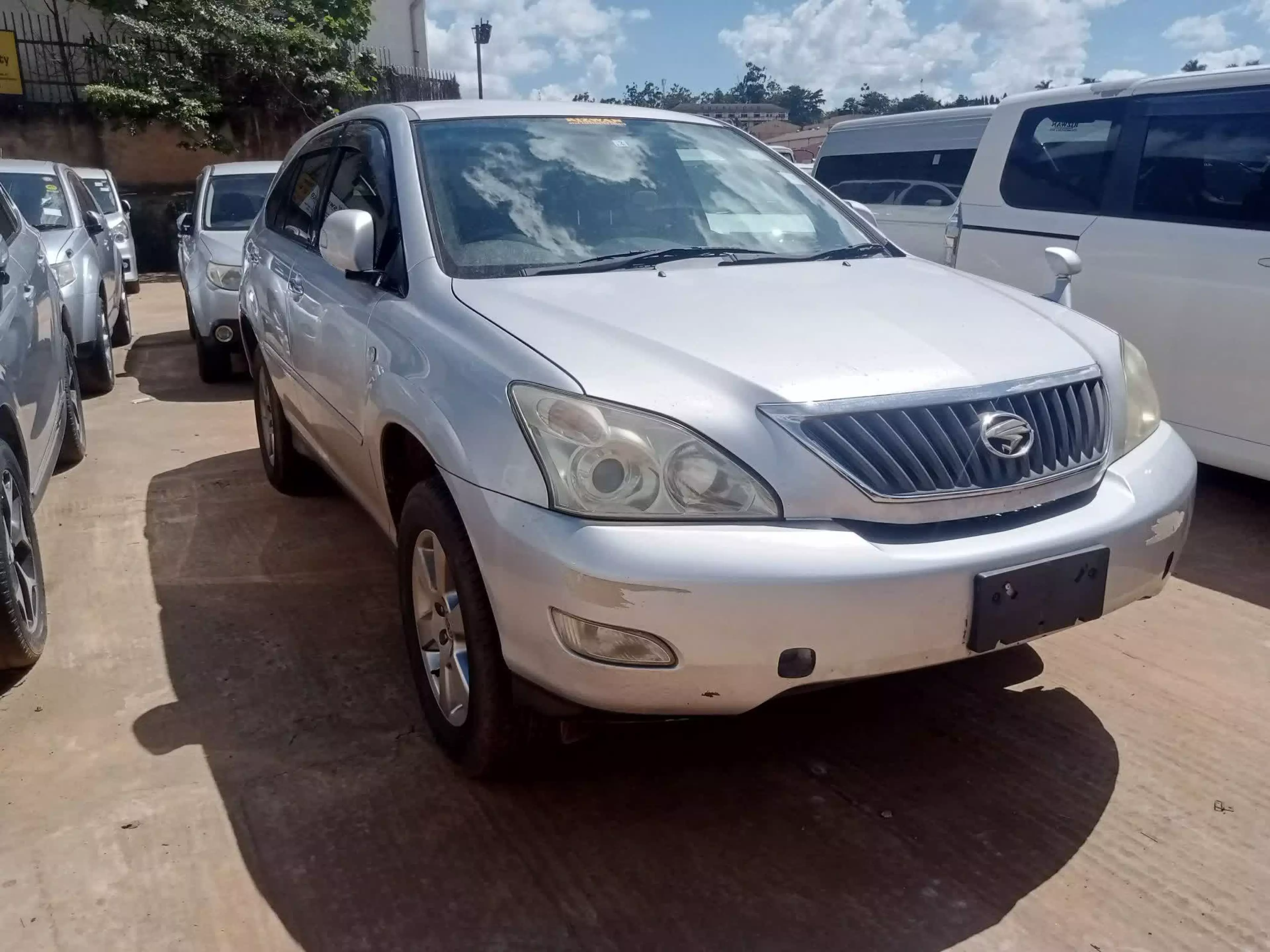 Toyota Harrier   - 2011