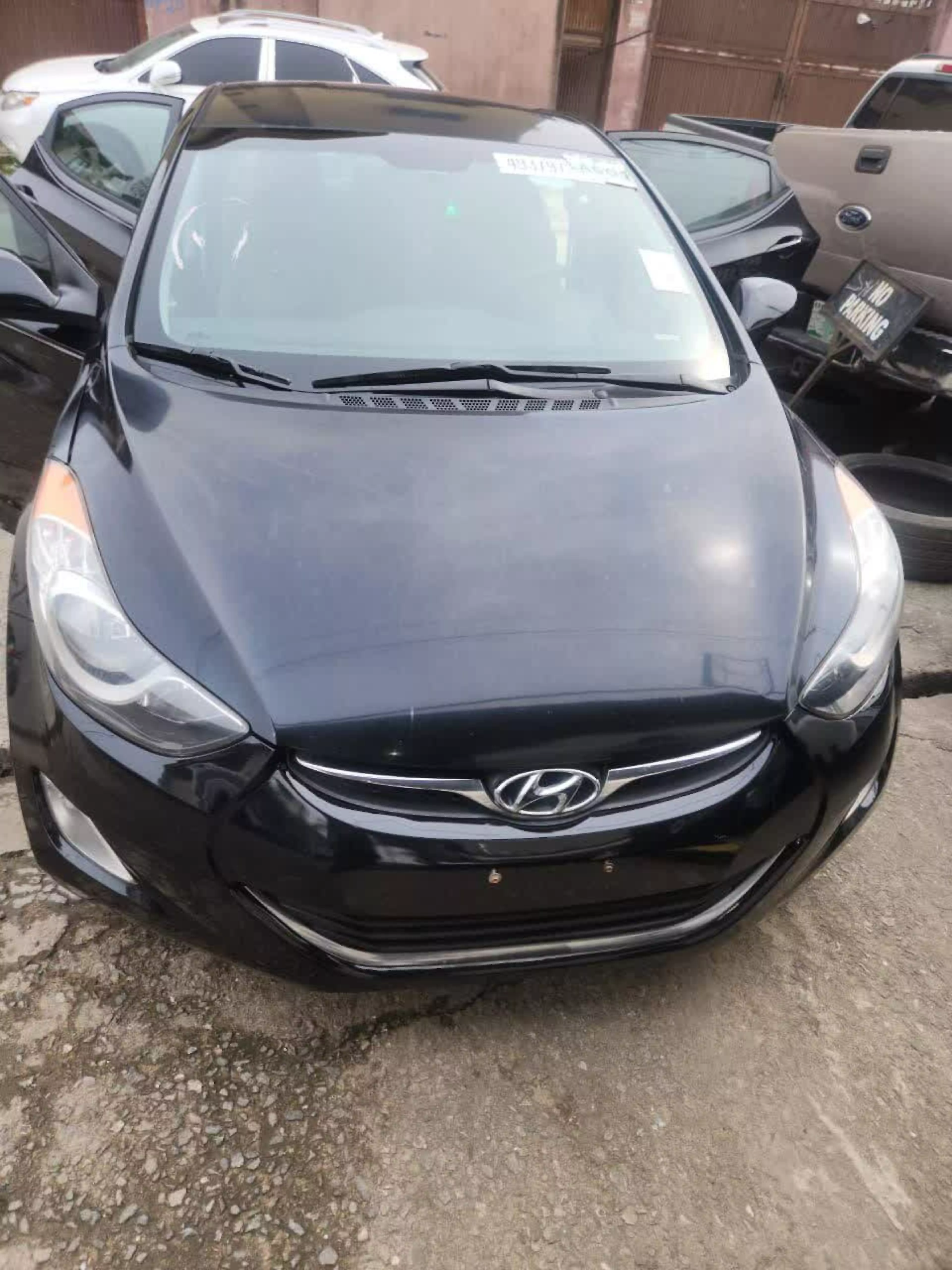 Hyundai Elantra - 2013
