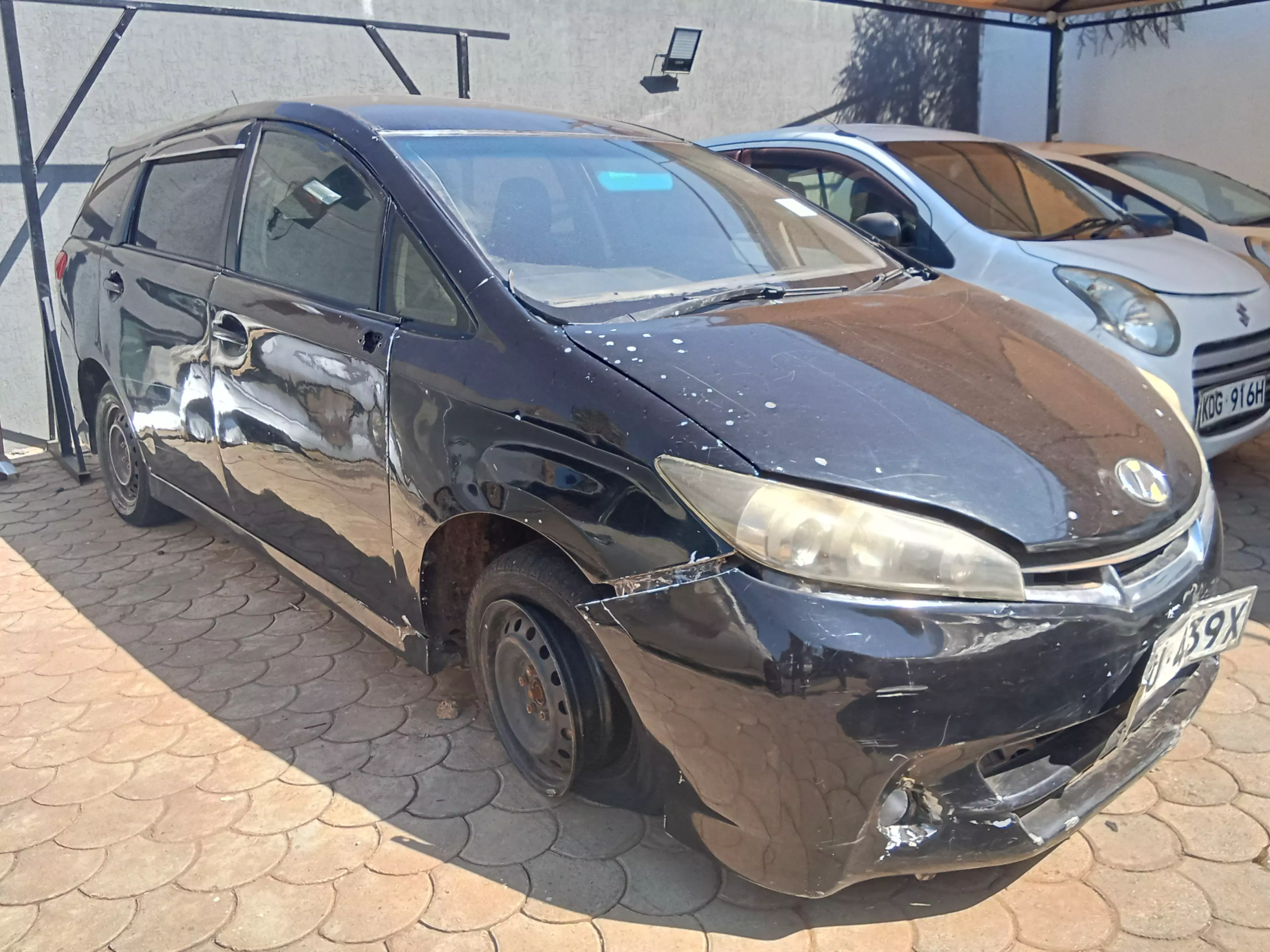 Toyota Wish   - 2012