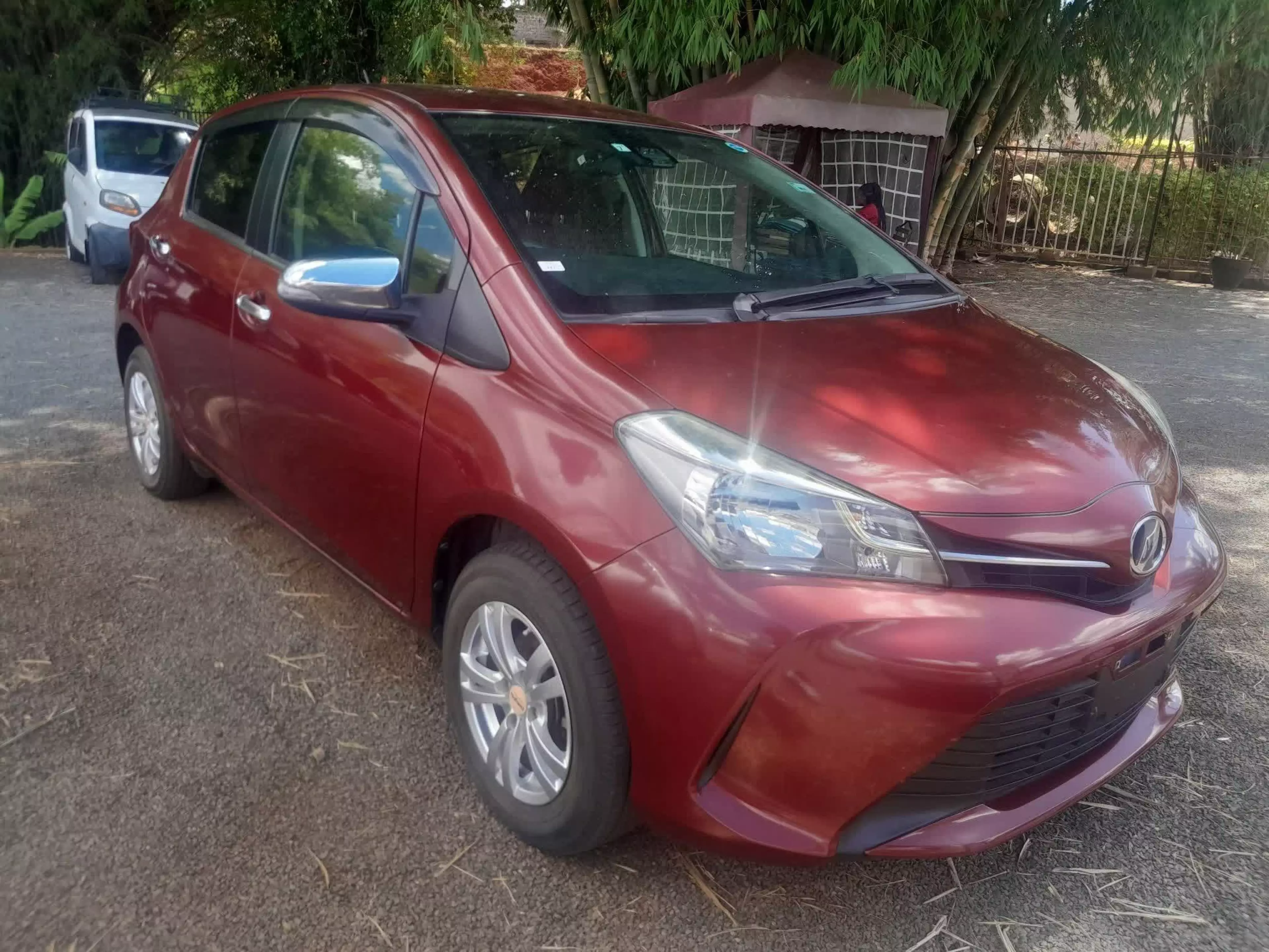 Toyota Vitz Jewela - 2015
