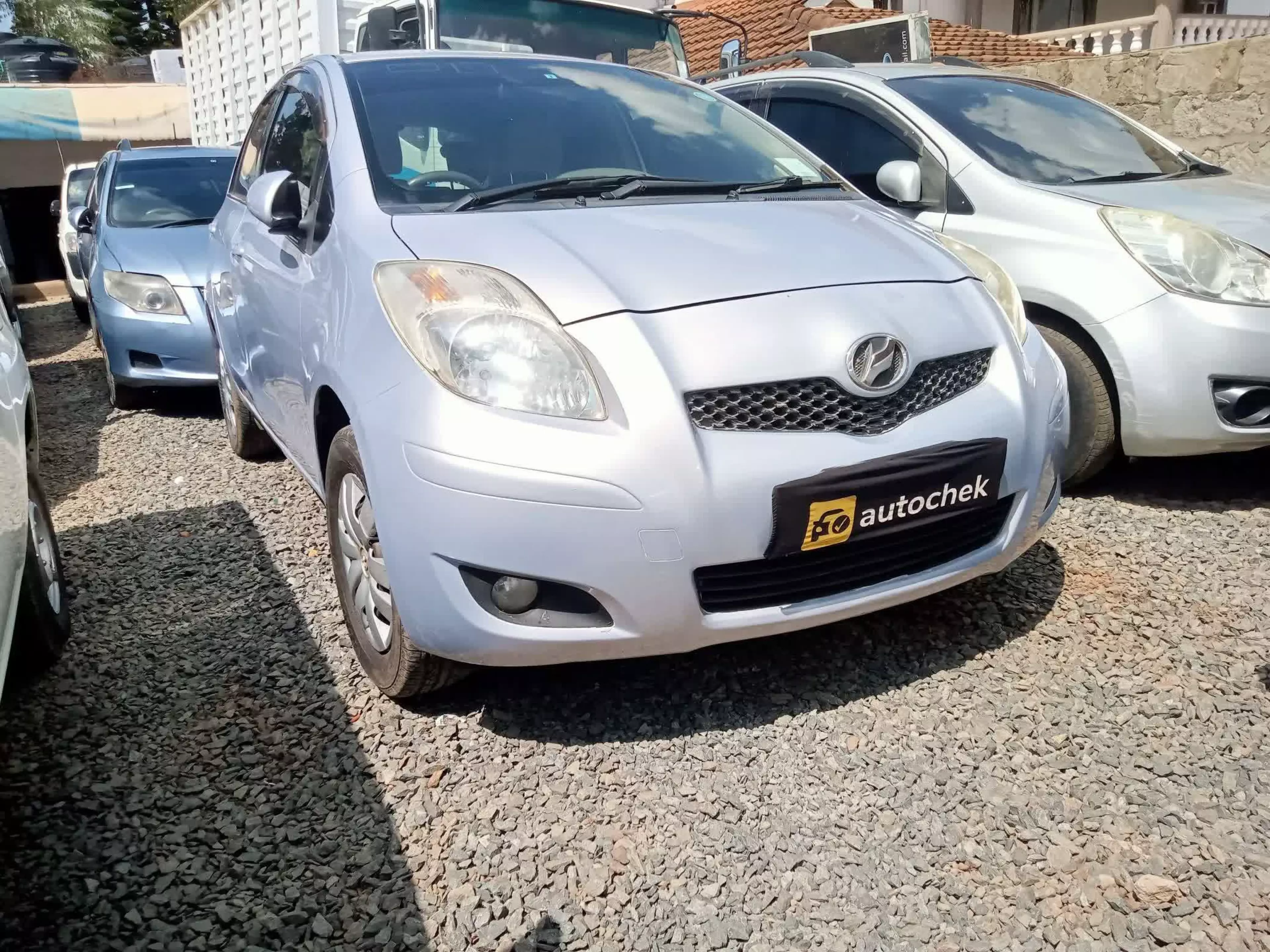 Toyota Vitz - 2010