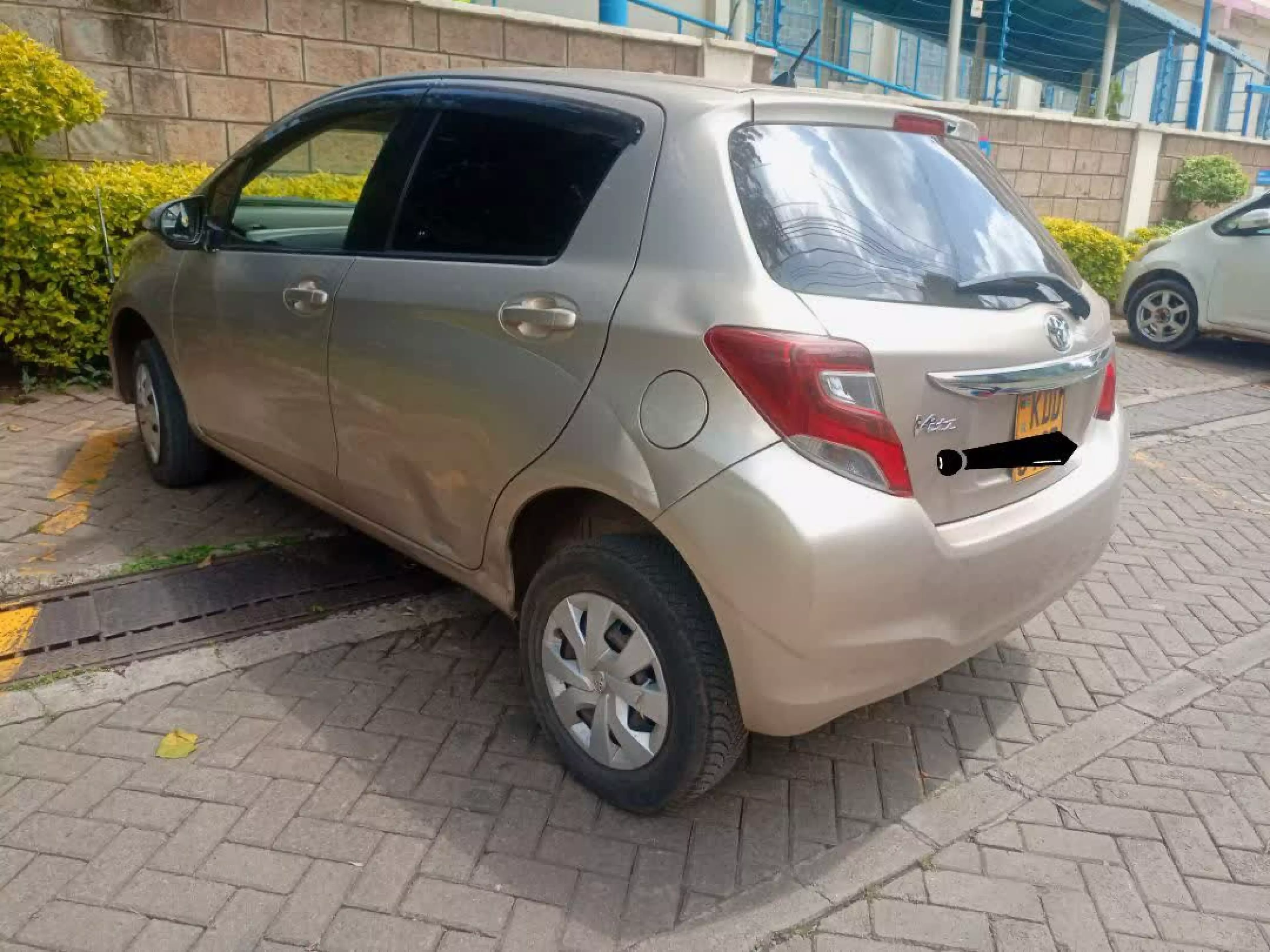 Toyota Vitz   - 2014